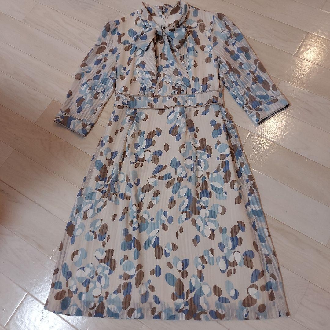 Courreges long sleeve dress size 38 length 39 inches