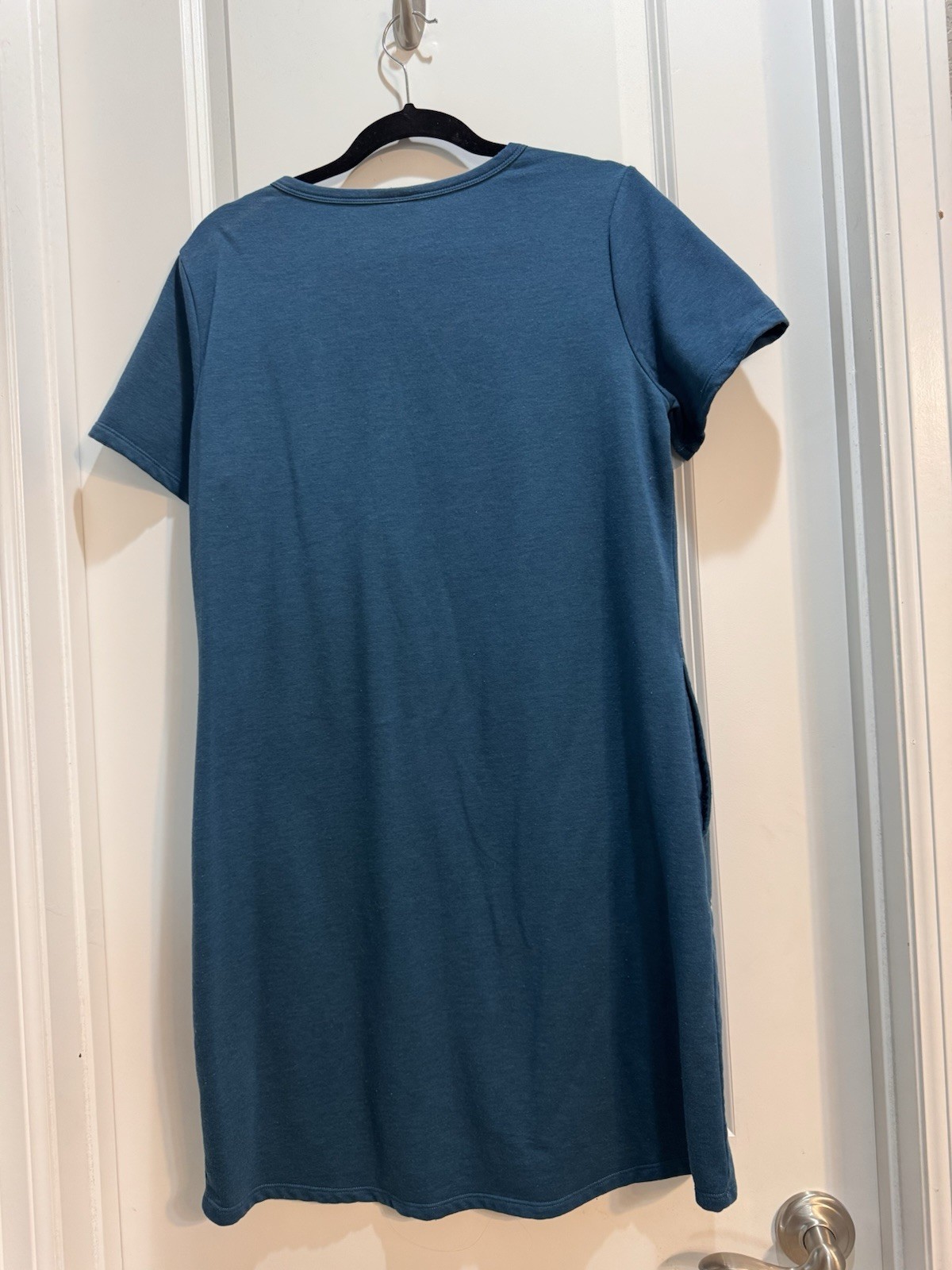32 Degrees Cool Blue Dress Large Slide Pockets RoundNeck Armpit To Armpit 20”