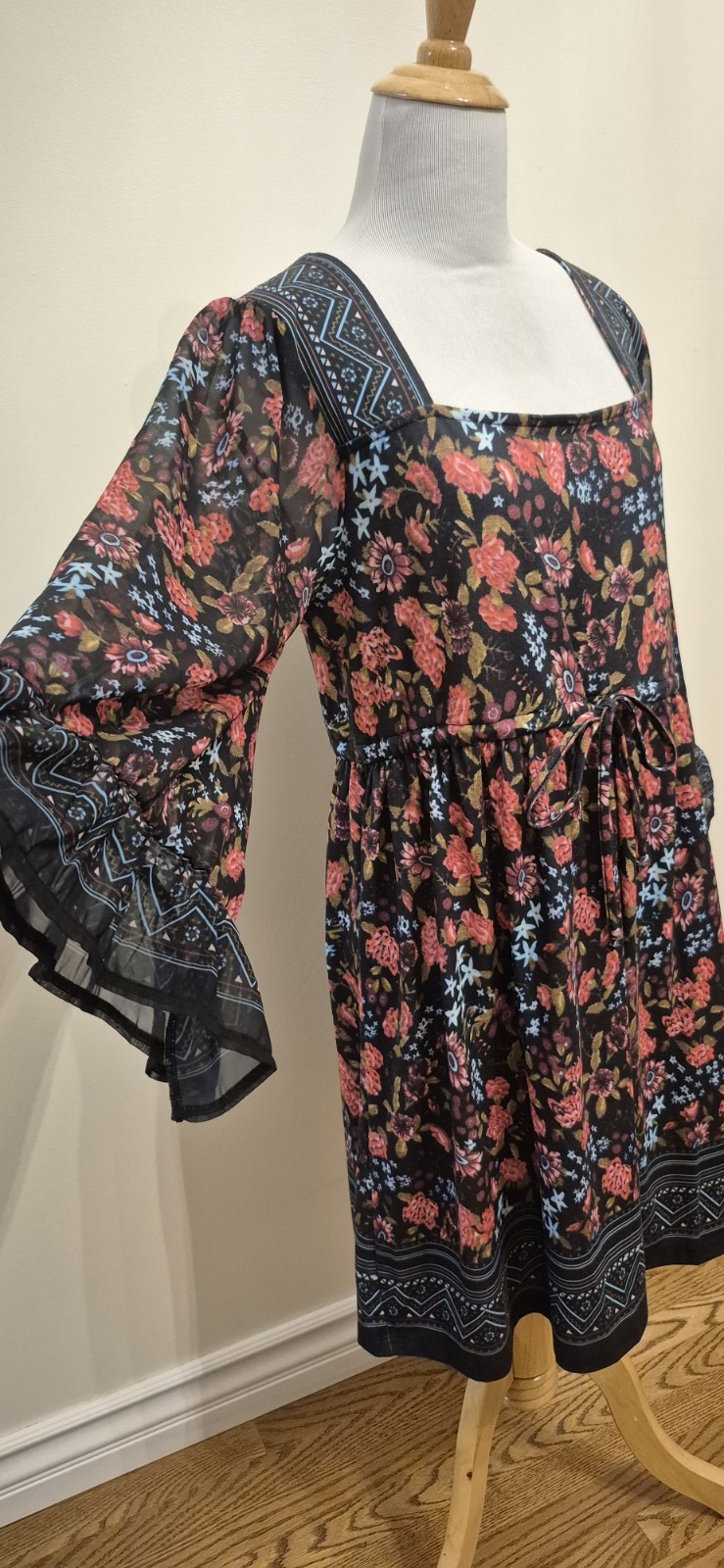 VENUS Bell Sleeve Boho Gypsy Dress, Square Neck, Black Floral Print Size M