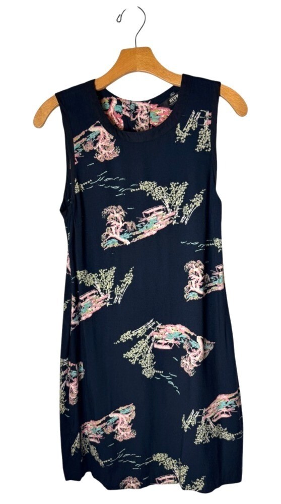 Neuw Dress Women Medium Black Oriental Print Sleeveless Button Back Maze Mini