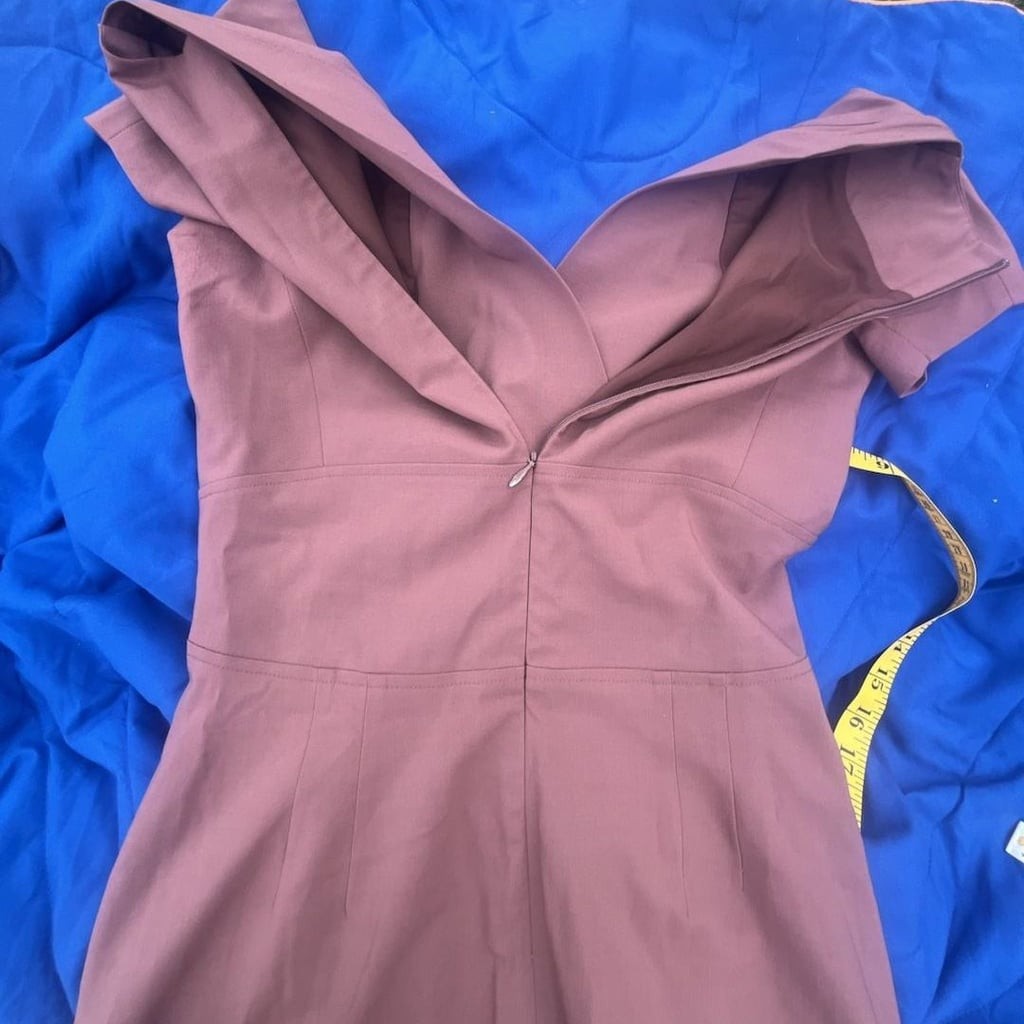 MM.LaFleur Size 4 Mauve V-Neck Short Sleeve Sheath Dress