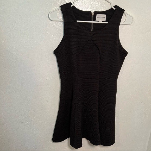 Olive & Oak Women’s Size Small Sleeveless Fit & Flare Dress Black Textured Scoop