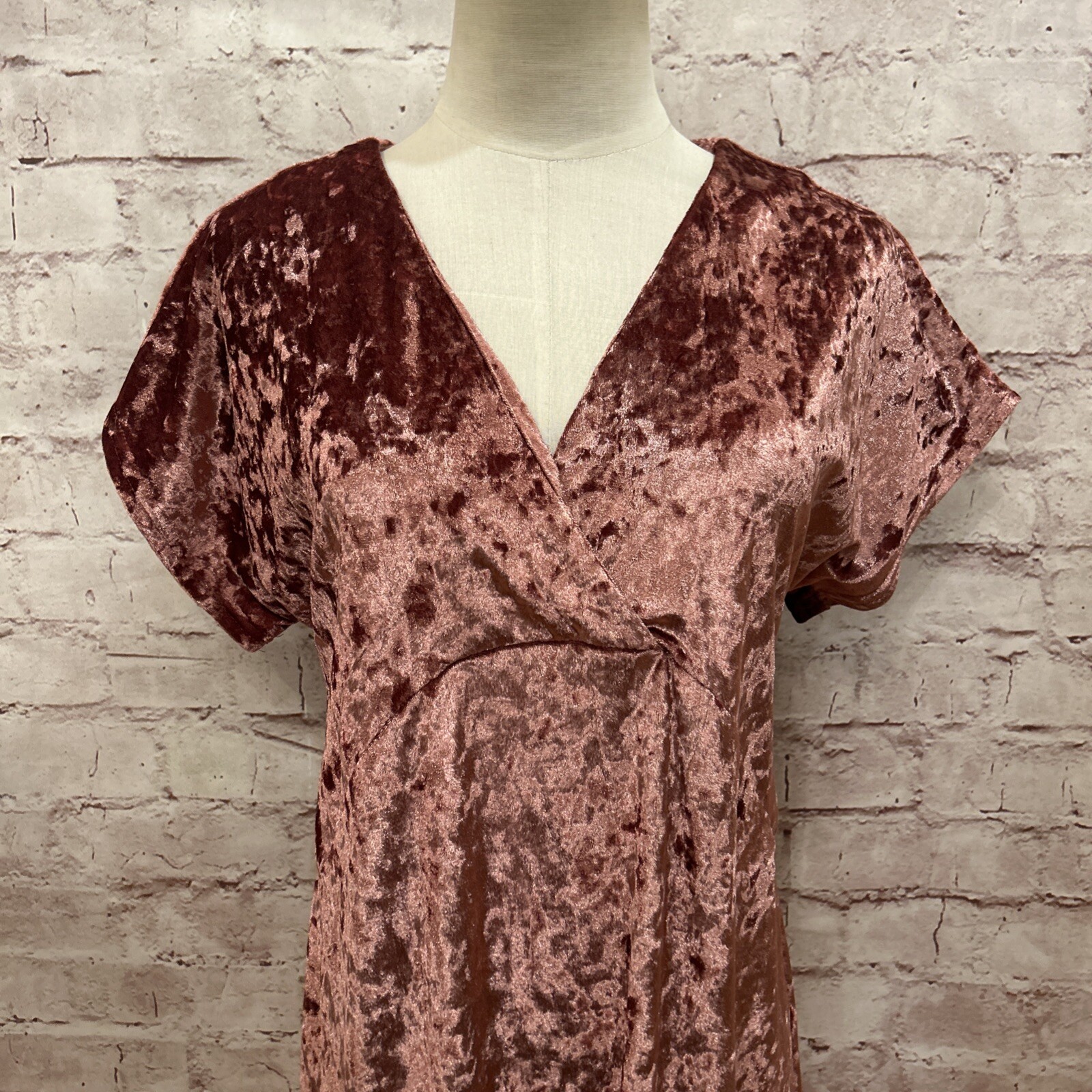 Uncle Frank Crushed Velvet Shift Dress Size XS Surplice V Neck Rose Wine Pink
