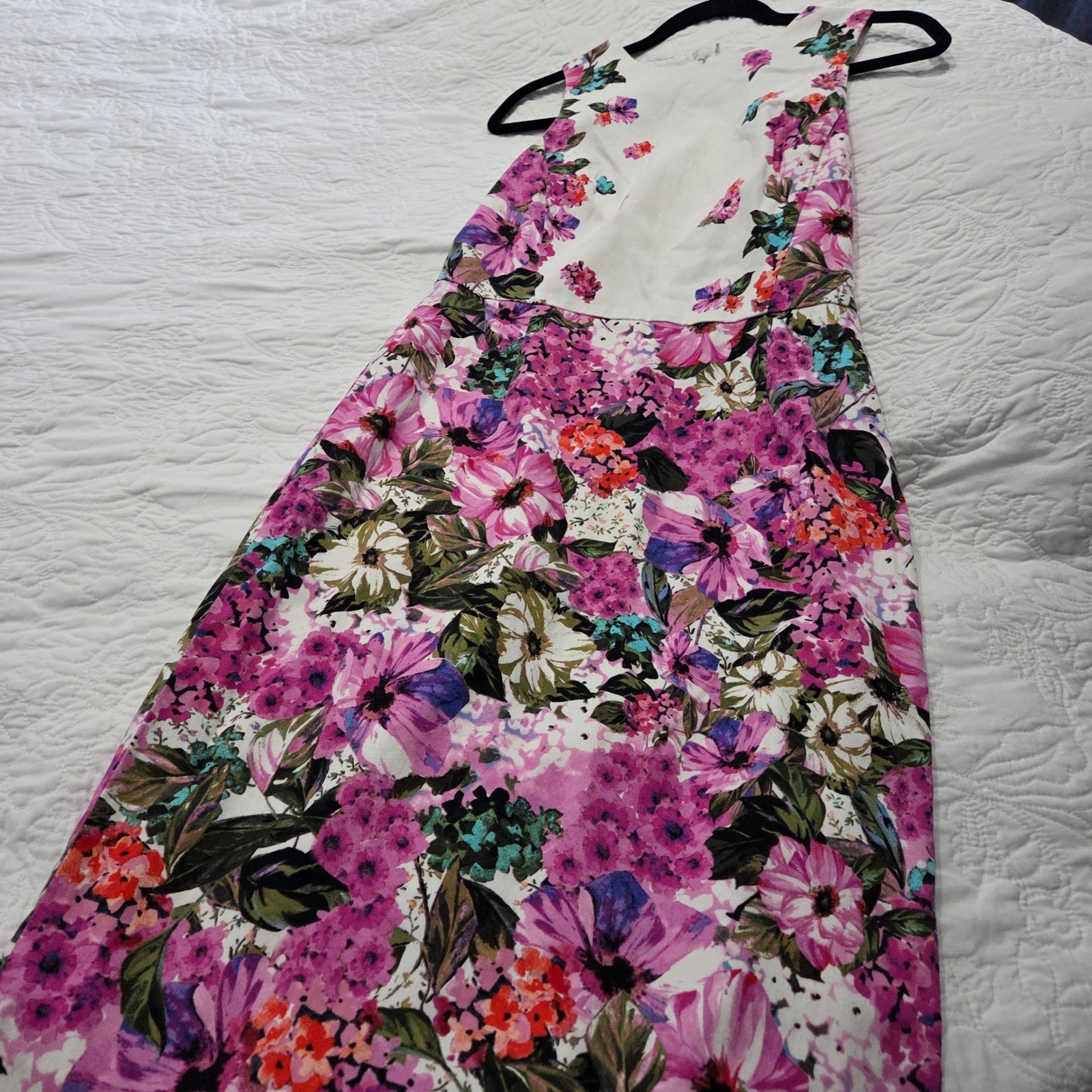 Maggy London Floral Dress Sleeveless V Neck Pink Purple White size 8