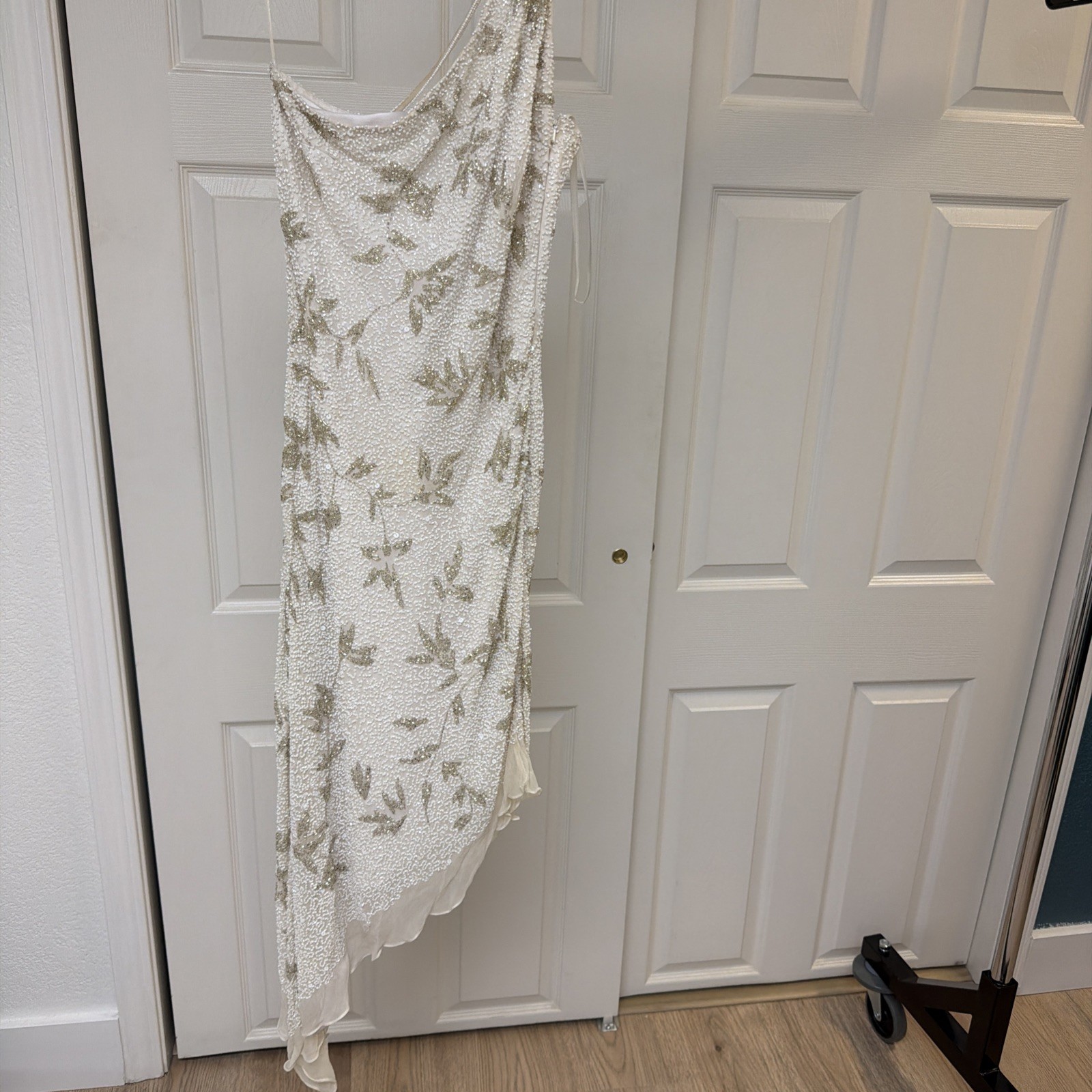 Scala Size medium Reception Dress 100% silk lining