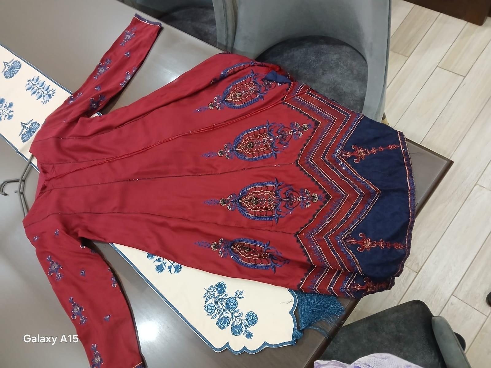 Pakistani 3Pc Maxi Suit Medium Maroon Viscose Embroidered Net Dupatta