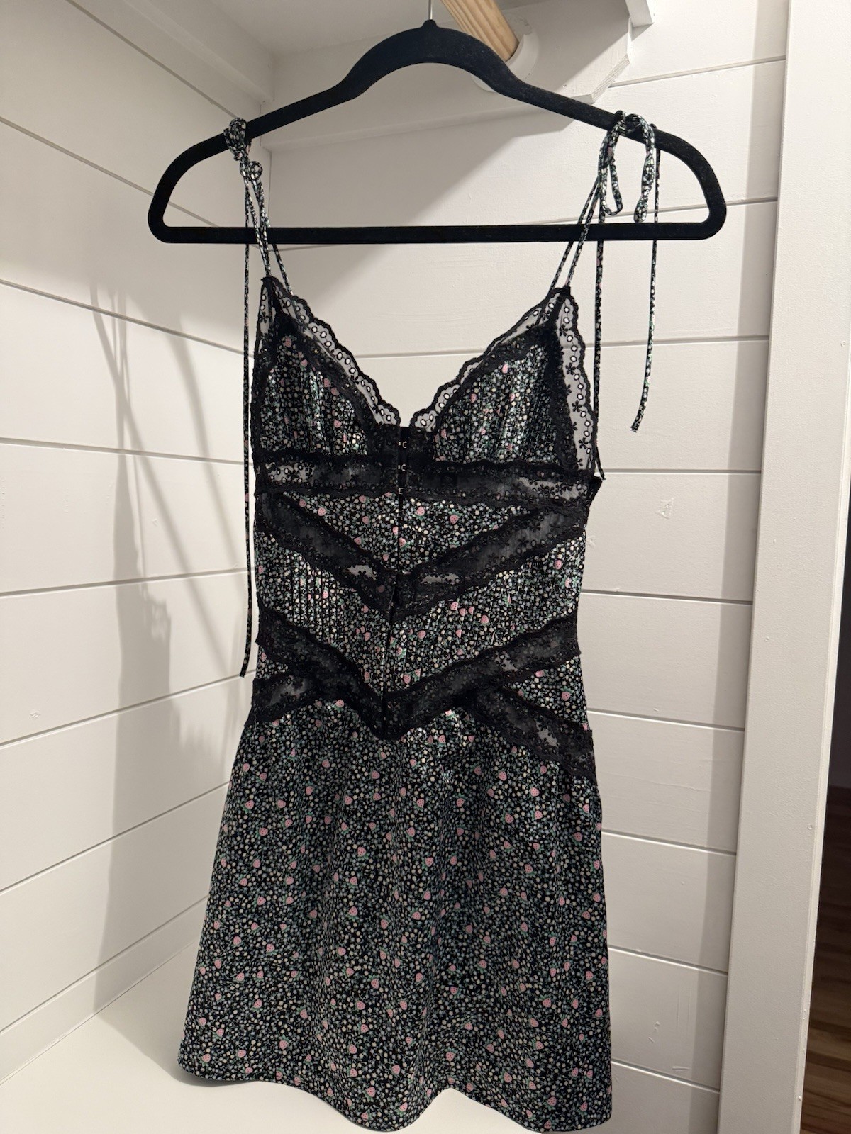 For Love And Lemons XS Black Floral Lace Slip Mini Dress V-Neck Adjustable Zip