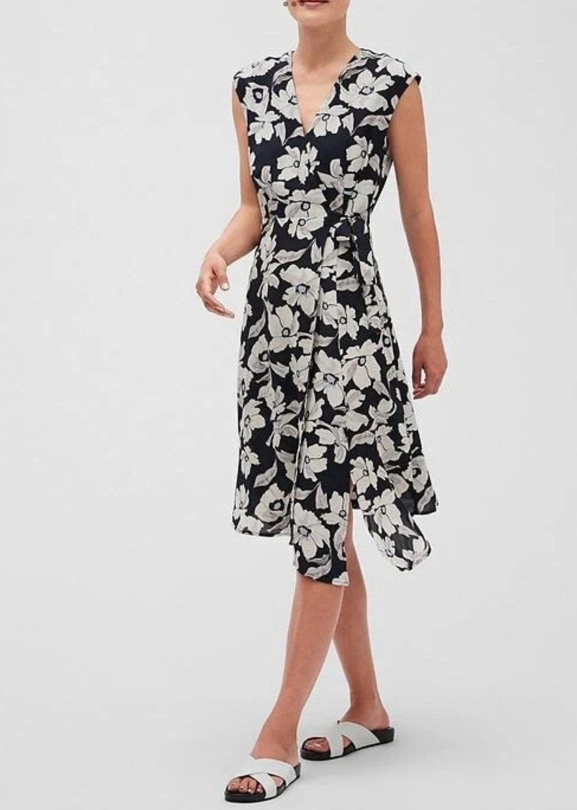 Banana Republic All Seasons Midi Wrap Dress Size 2 Blue White Floral V-Neck