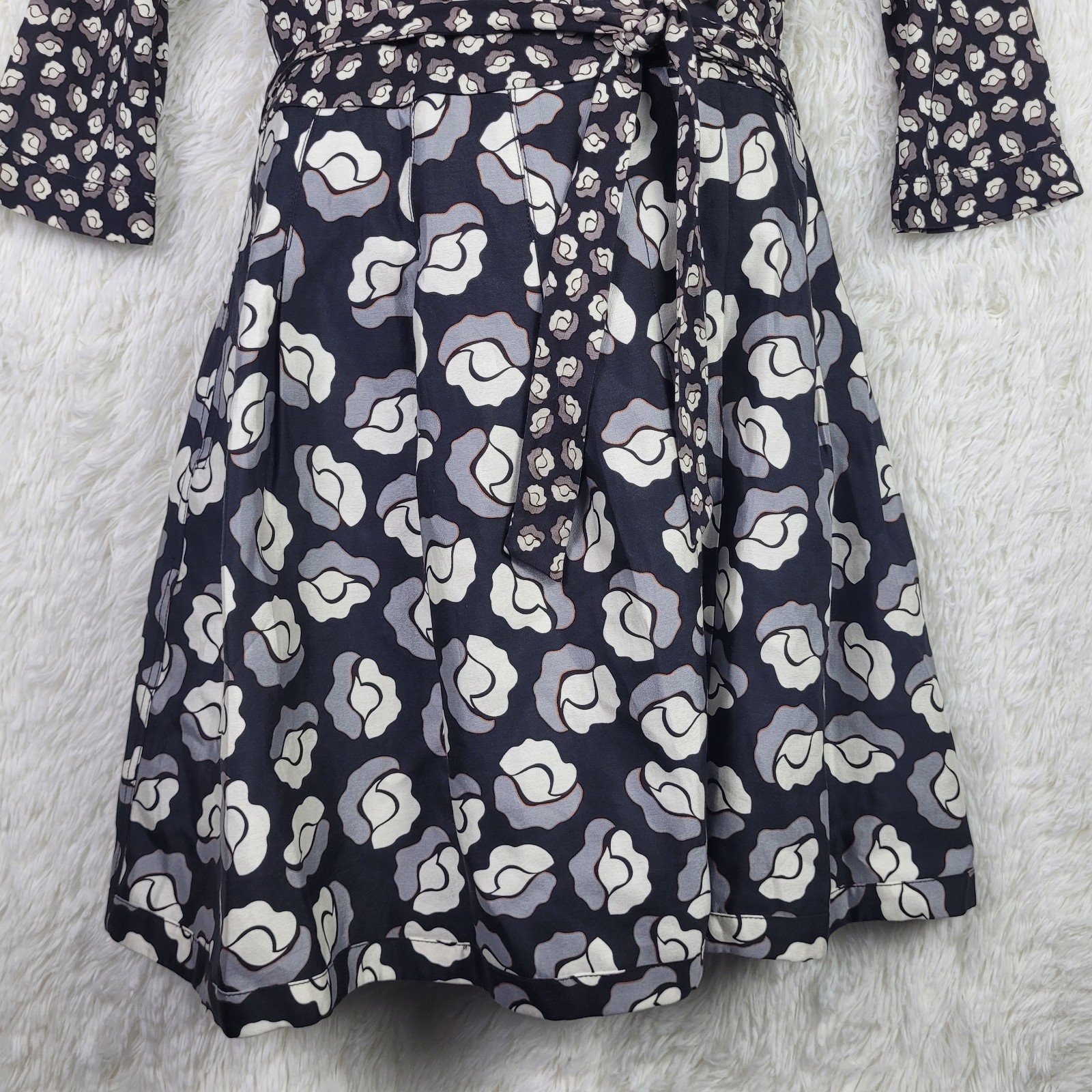 NWT DVF Sz 12 Ballet Rose Floral Silk Blend Knee Length Wrap Dress Classic