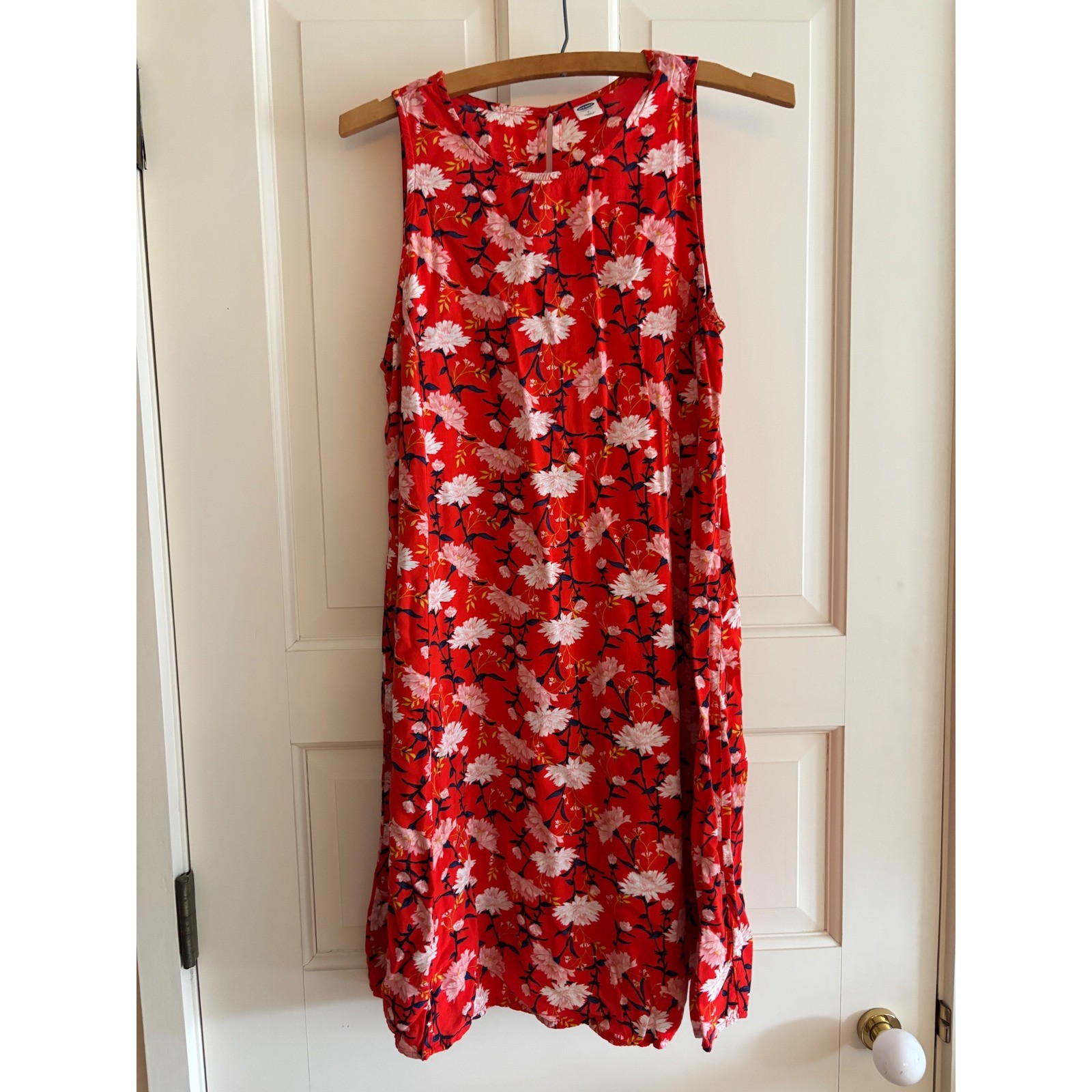 Old Navy Womens Red Floral Sleeveless Shift Dress High Neck Keyhole Back Size S