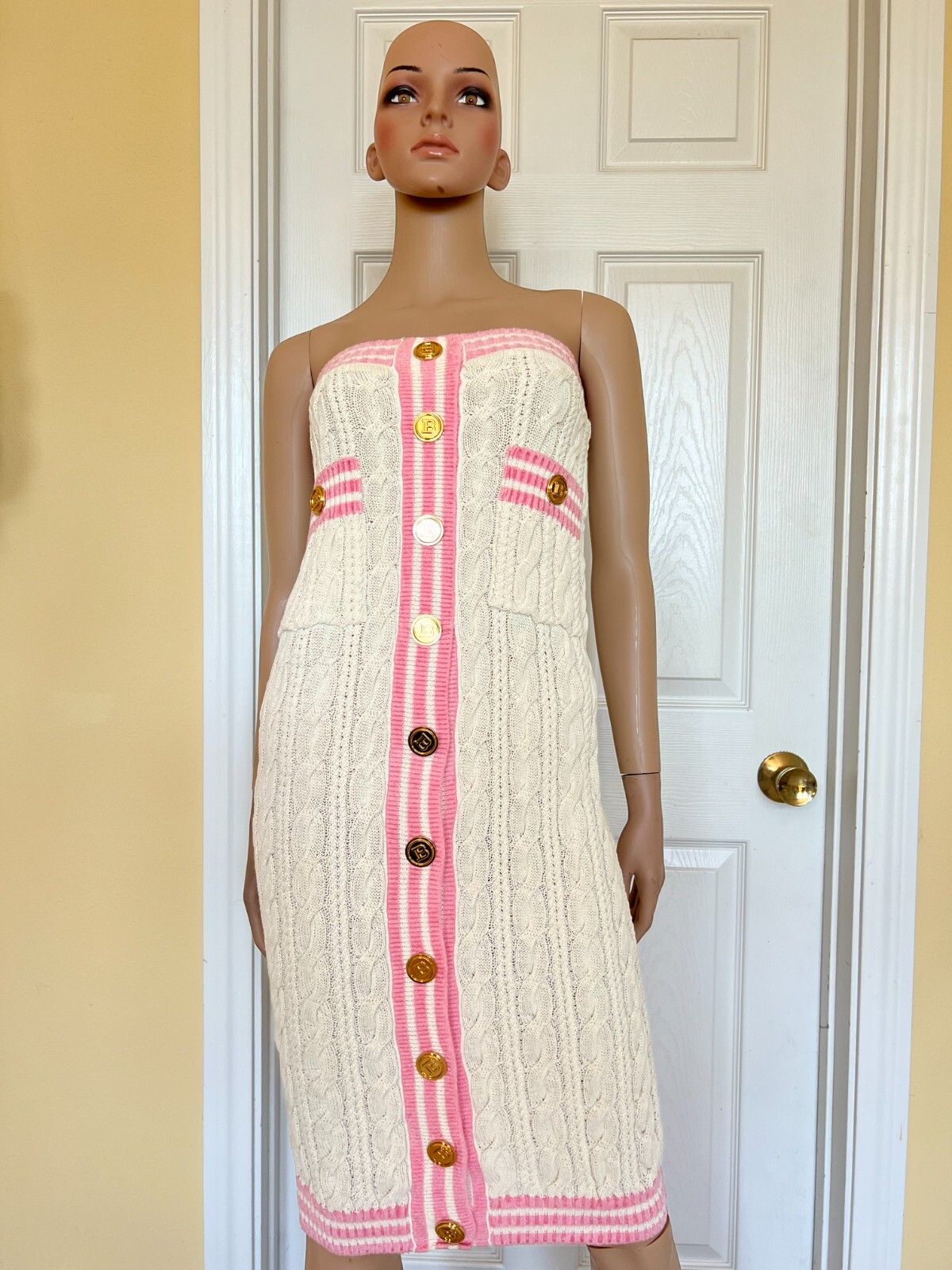 BALMAIN sleeveless sweater dress size 34 made in Italy gold buttons USA size 2