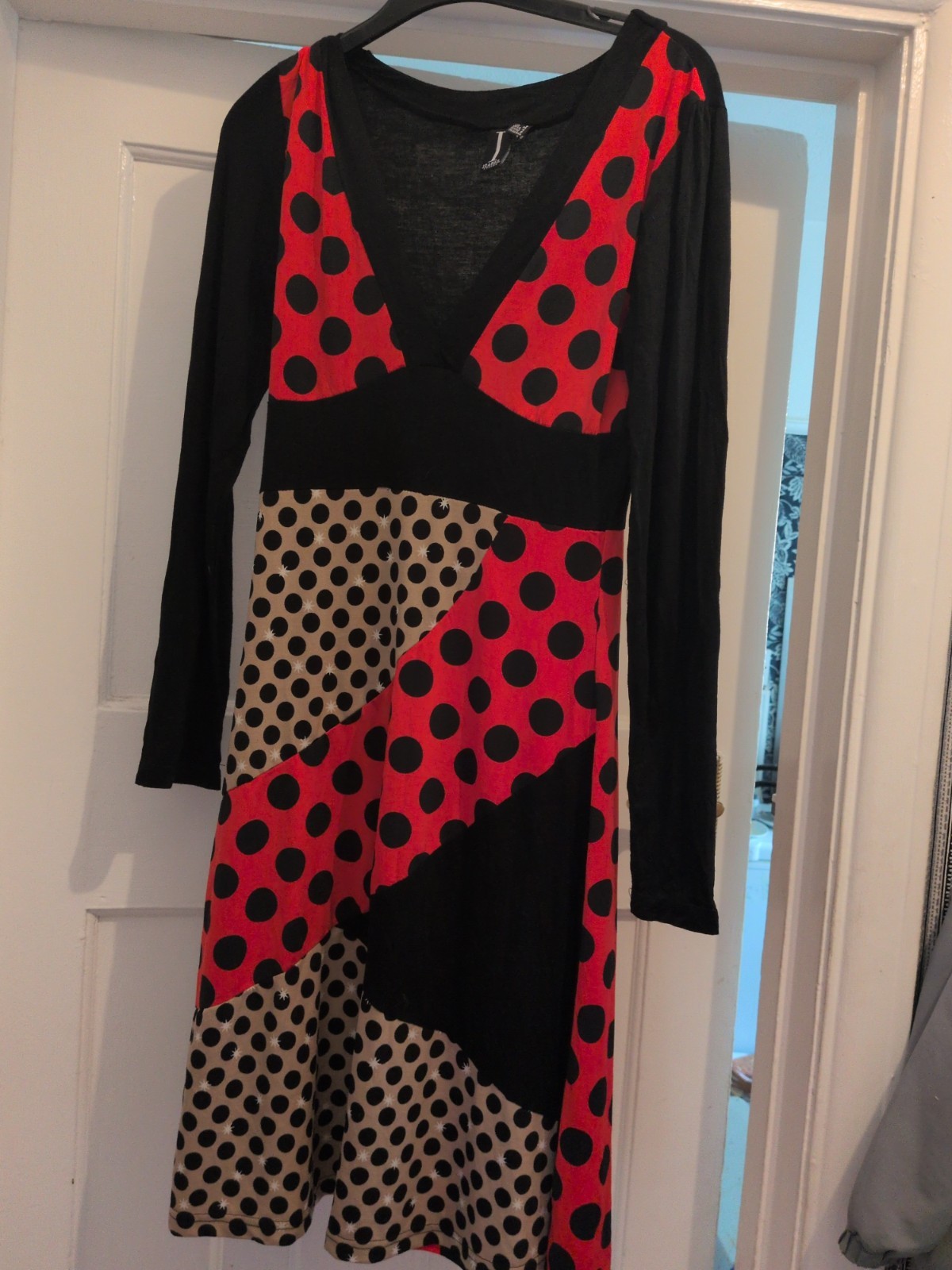 Izabel London 8 Multicoloured Long Sleeved Flare Dress
