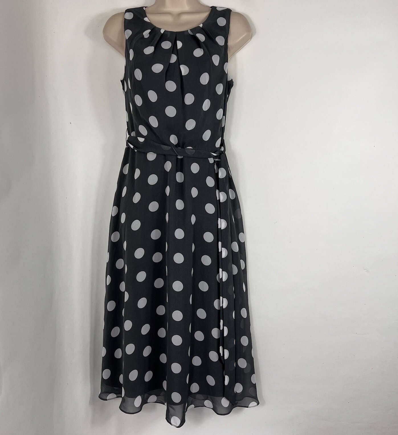 R&K Dress Women’s Size 4 Sleeveless Knee Length Belted A-Line Gray Polka Dot