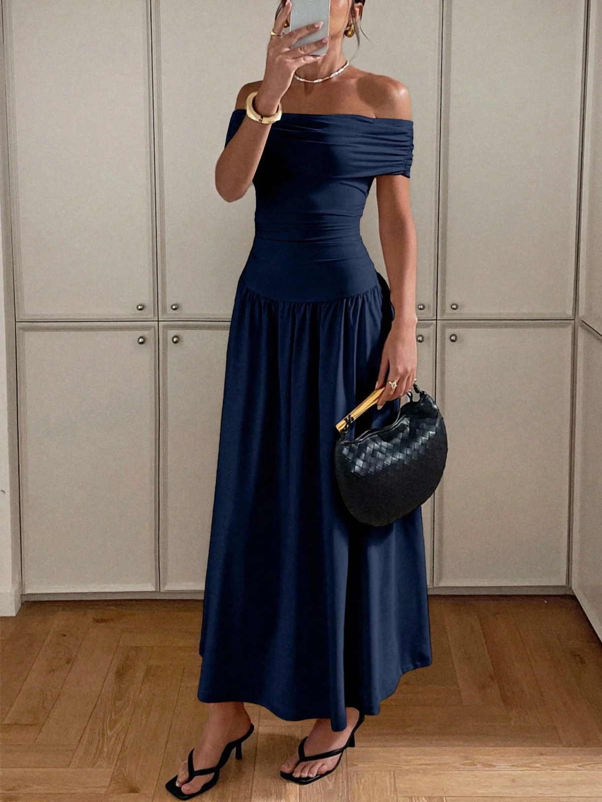 Elegant Ladies Navy Long Sleeve Evening Dress