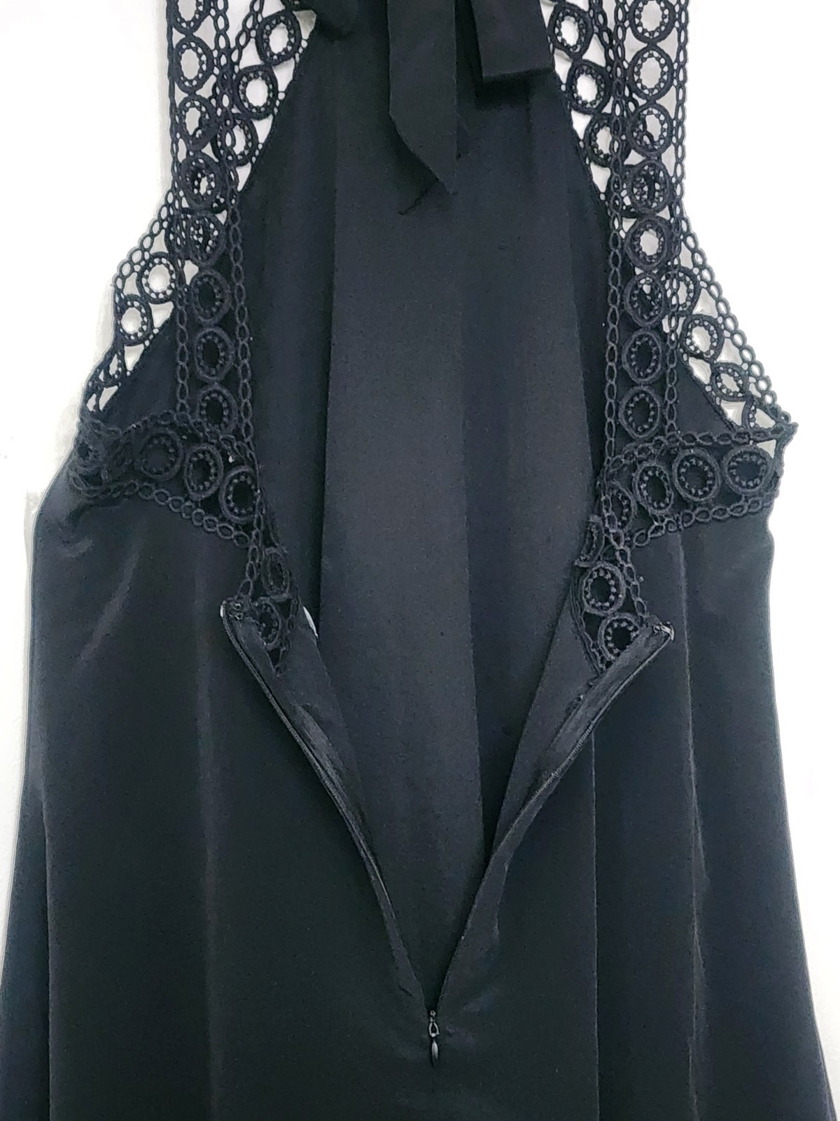 Lulus Black Lace Halter Sheath Dress Any Sway Shape Form Women’s Size Small