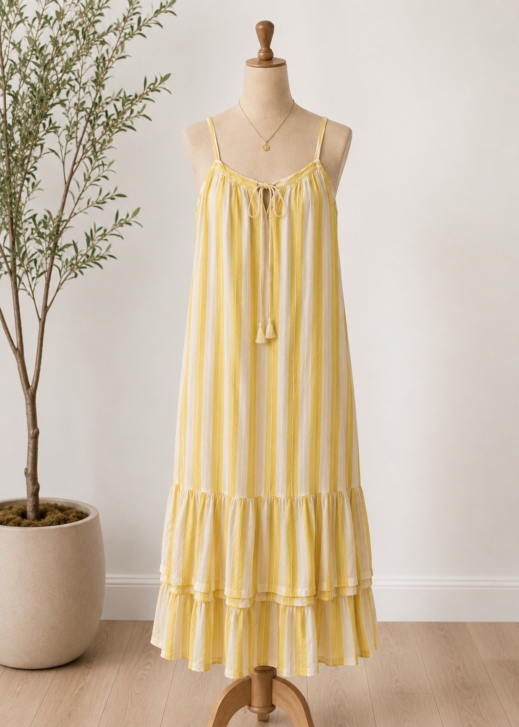 June & Hudson yellow white Ruffle Maxi Tiered Dress Party Vacation Resort Large