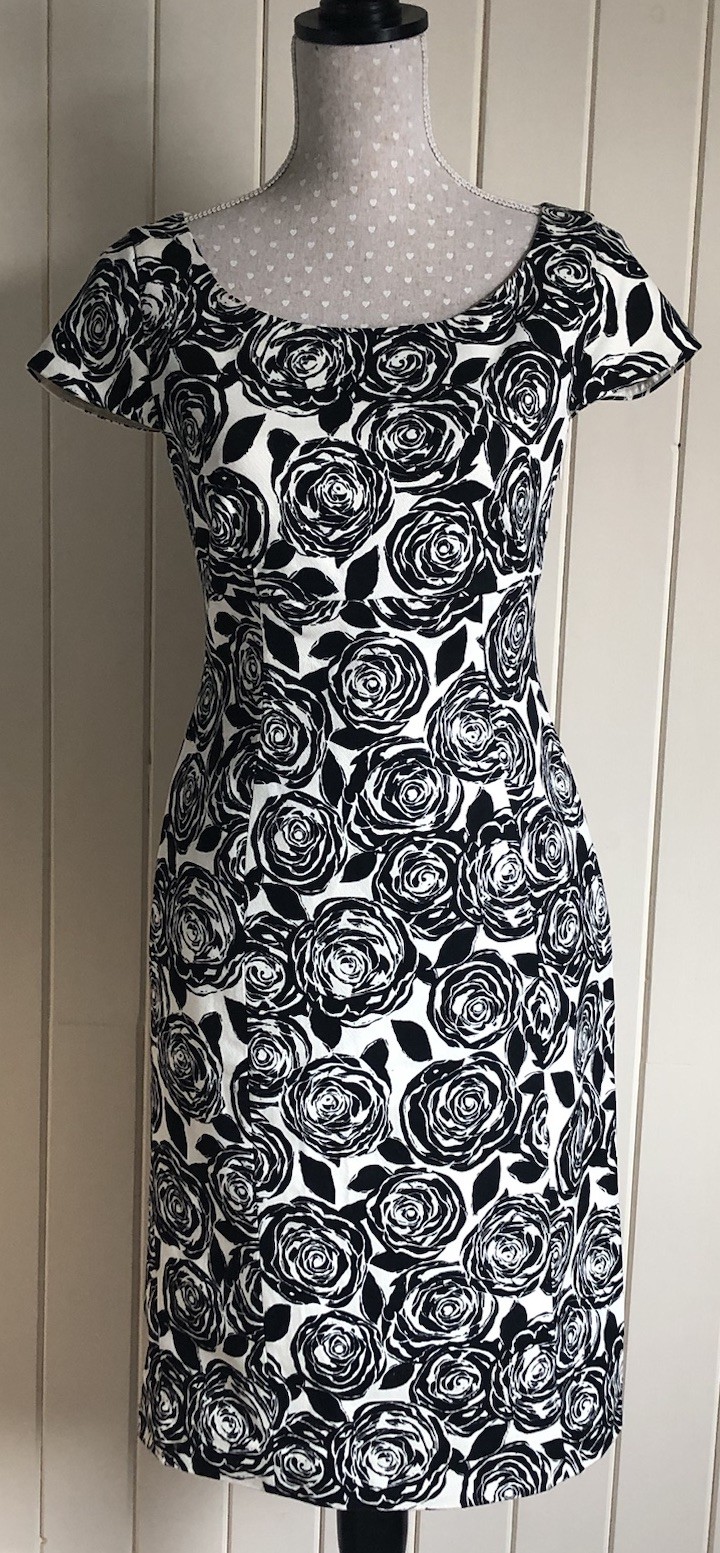 EPISODE – Black & Ivory Rose Print Cap Sleeve Shift Dress – Size UK 10
