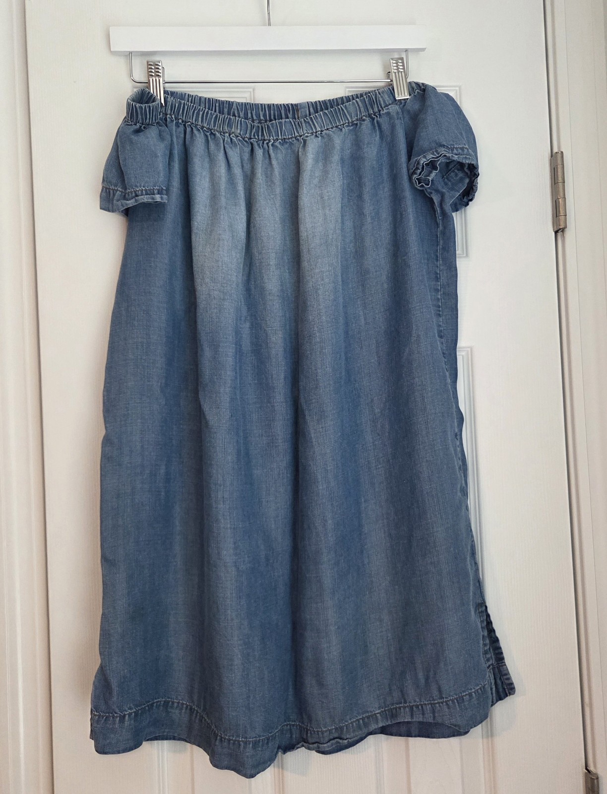 Cloth & Stone Anthropologie Off Shoulder Chambray Dress Women’s Med Tencel Soft