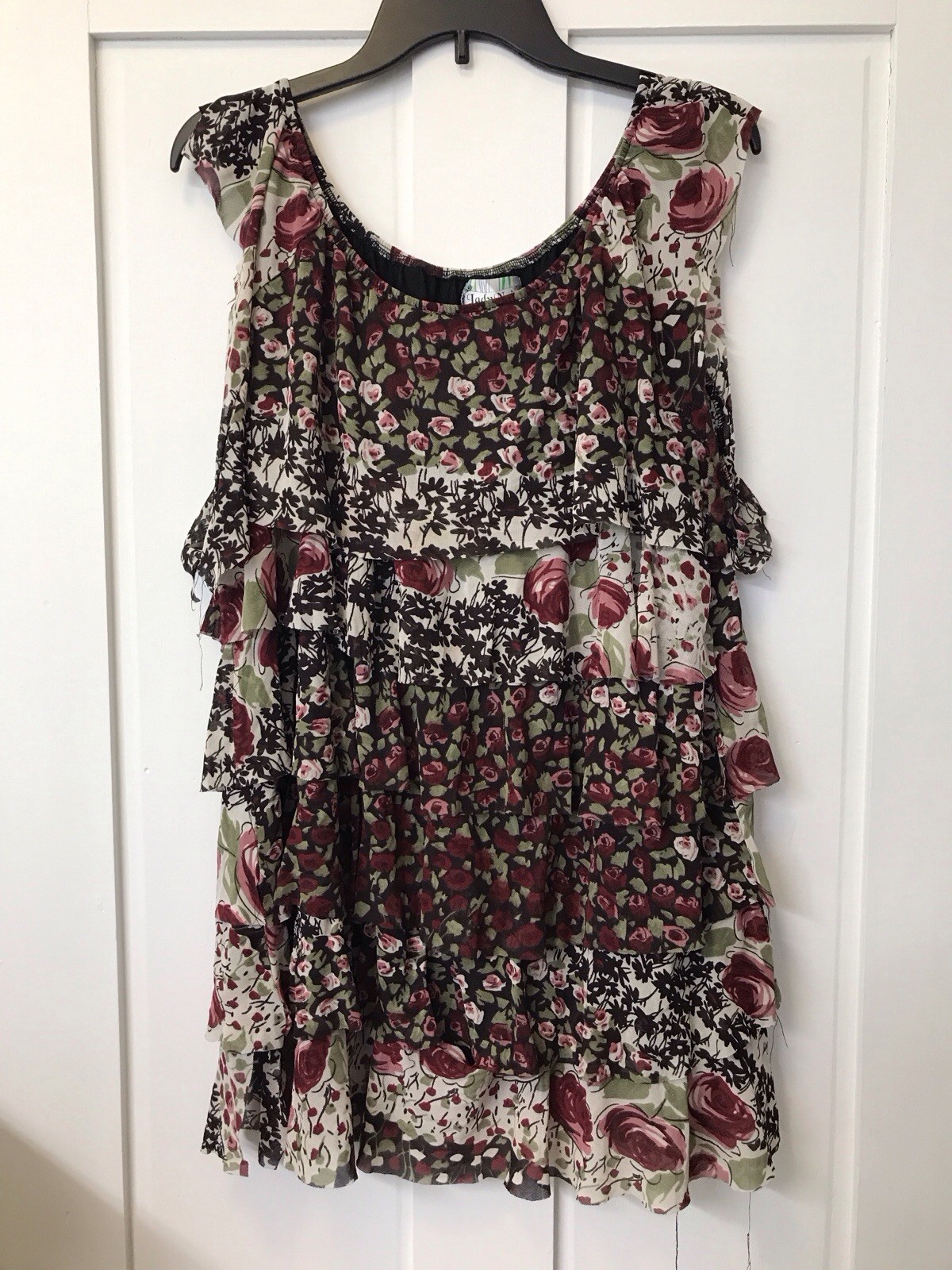Lady Noiz Dress, 2XL. Polyester/Spandex. Floral Design. Ruffles.
