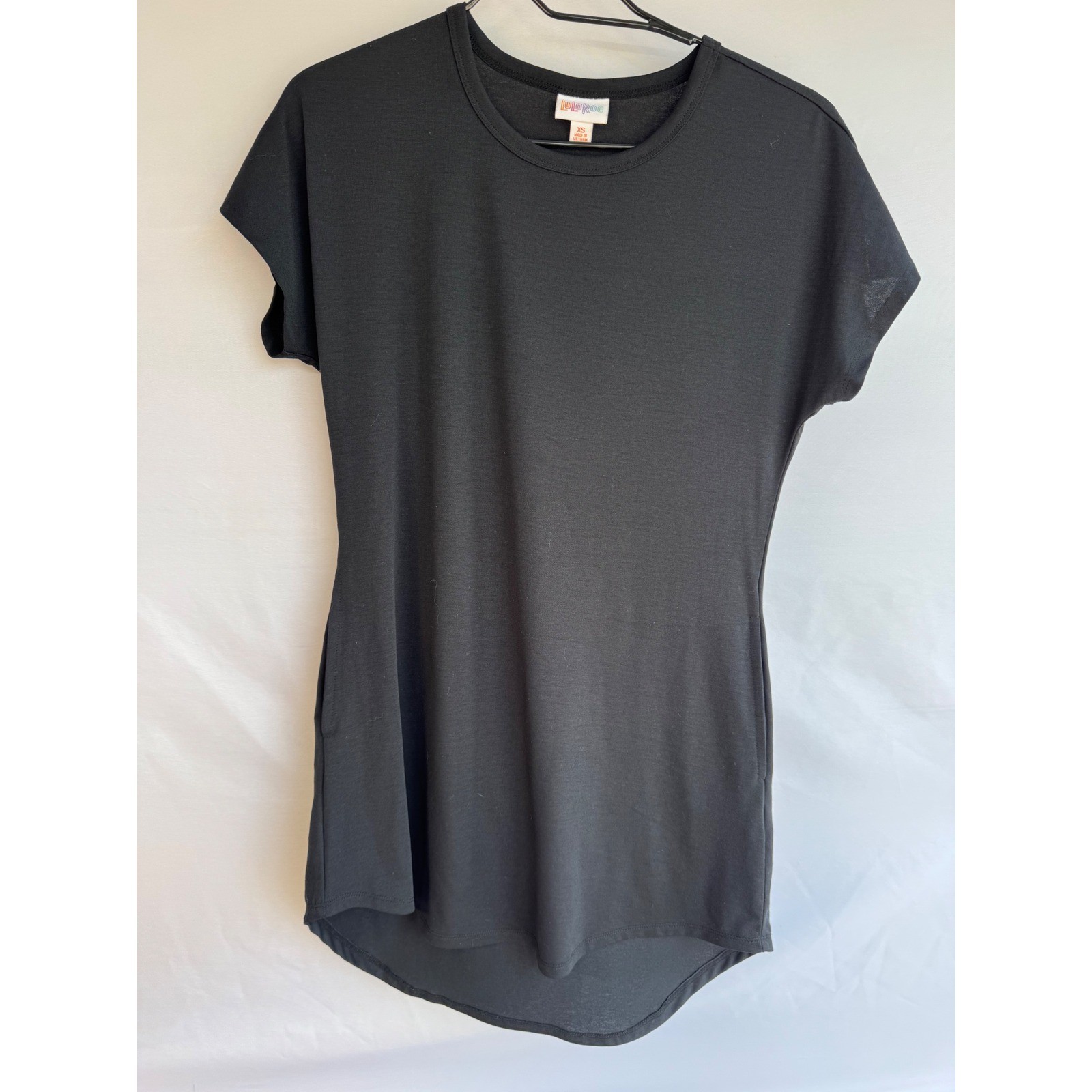 LuLaRoe Carly Dress Womens XS Black Short Sleeve High Low Pocket T-Shirt Dress