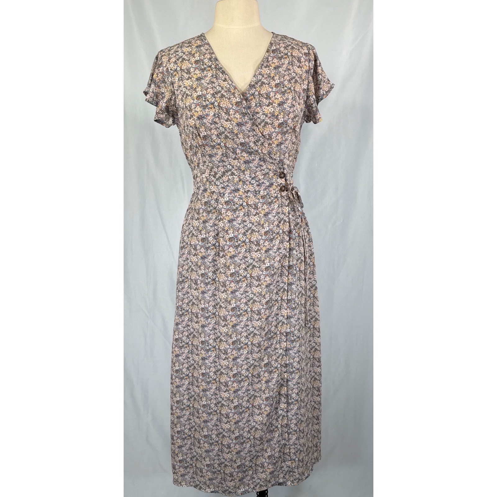 Sienna Sky Blue Floral Wrap Style Midi Dress Short Flutter Sleeve V-Neck Size M