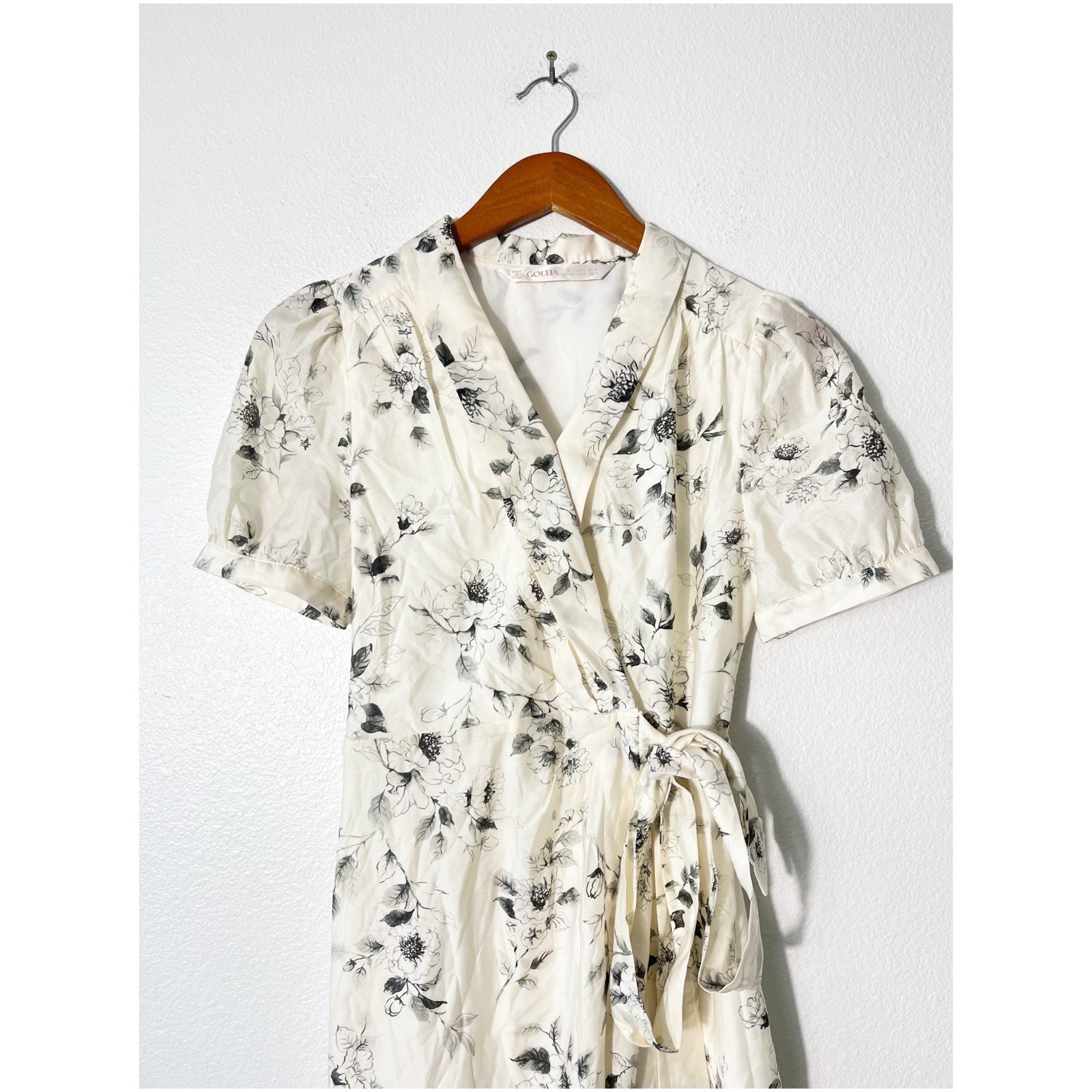 Goelia Ink Floral Print Puff Sleeve Wrap Dress Size 4 Fairy Romantic Feminine