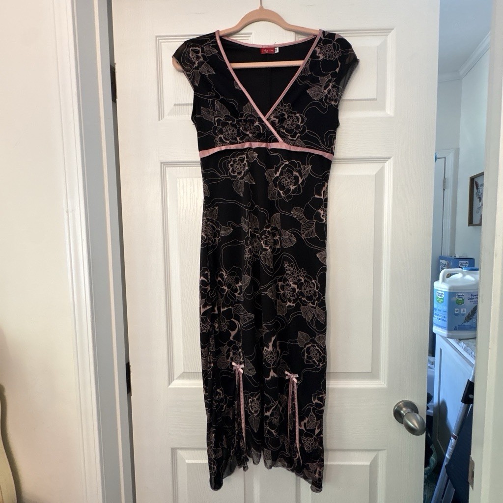 Ruby Rox Black Pink Floral Mesh V-Neck Cap Sleeve Midi Dress Bow Accent M