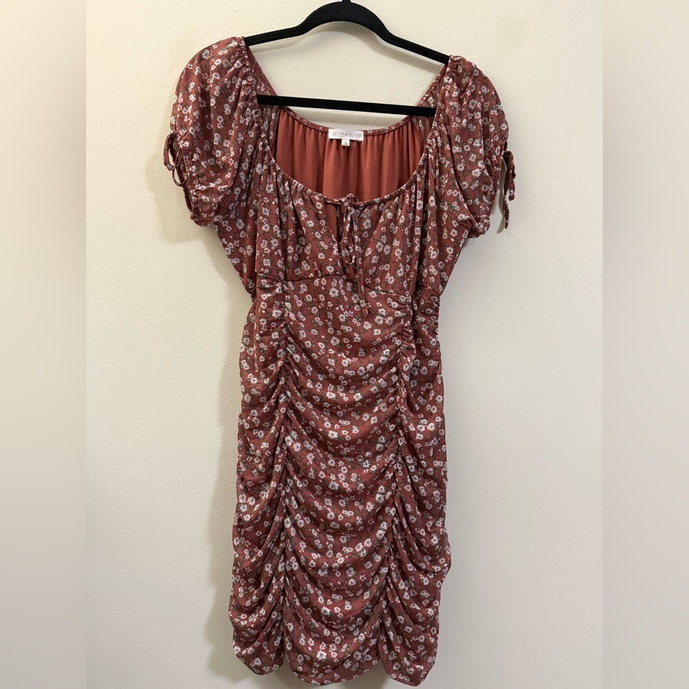 Ultra Flirt Floral Ruched Puff Sleeve Mini Dress in Maroon – XL