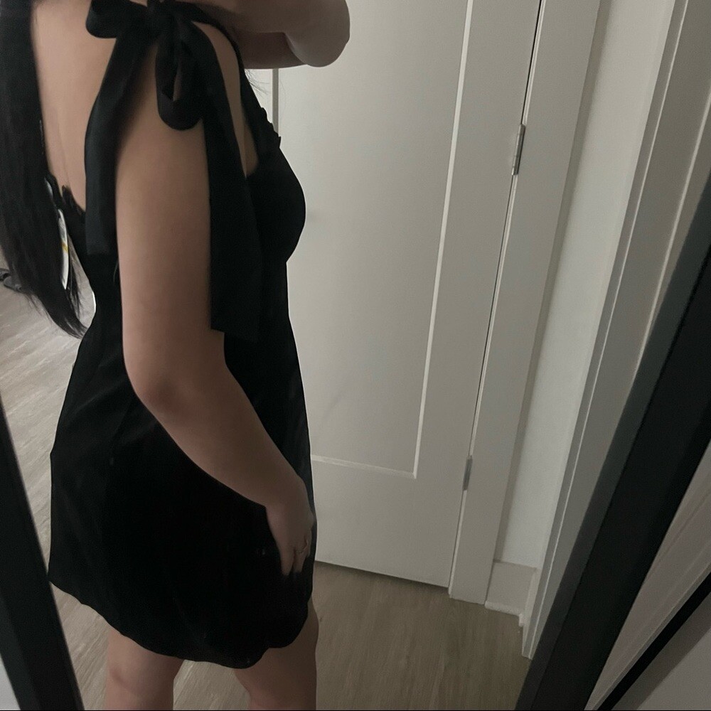 Danielle Bernstein Weworewhat shoulder tie velvet dress m July Sale