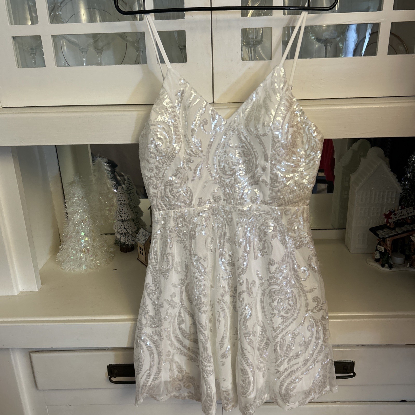 ODIZLI White Sequin Dress , Mini Zip Closure, Adjustable Straps Size M/L