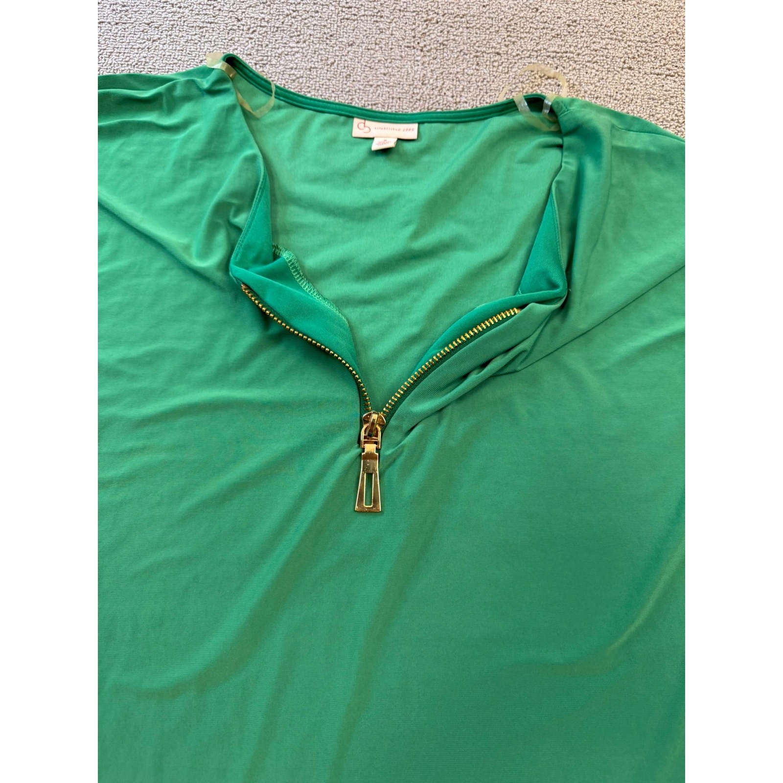 DB Established 1962 Woman 8 Green V-Neck Mini Dress Gold Zipper
