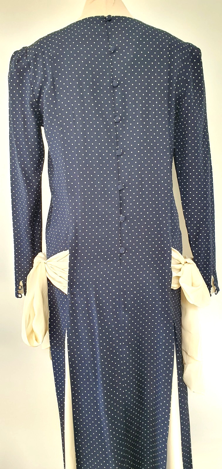 EMANUEL 100% Silk Midi Dress – UK 10 – Navy/Cream Pinspot – Excellent Condition