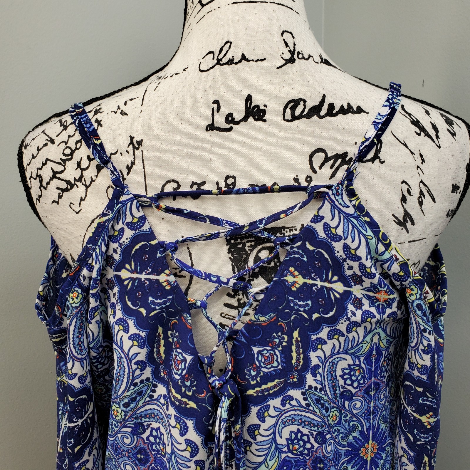 BISOU BISOU Cold Shoulder Blouson Dress Women Small Multi Geo Print Lace-Up Back