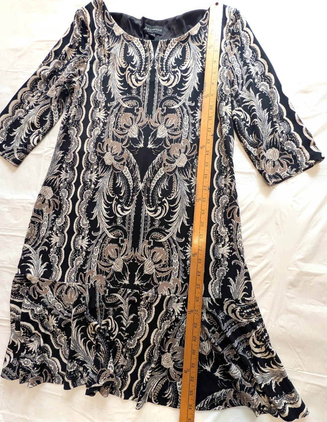 Connected Apparel Knee Length Sheath SS Stretch Dress Black Taupe White Womens 8