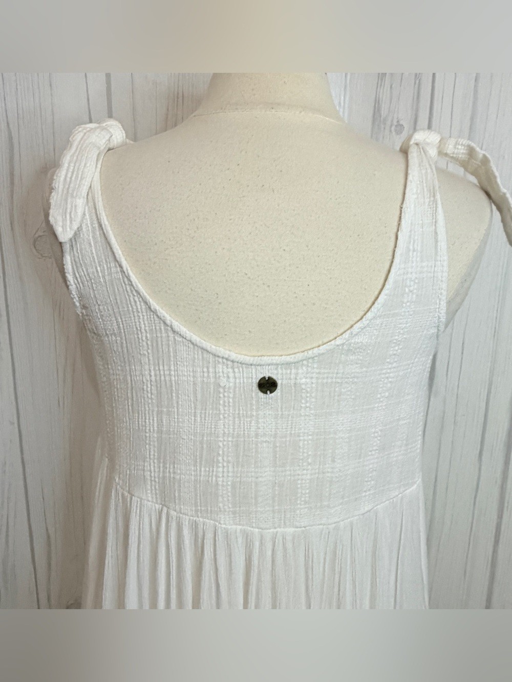 RIP CURL Lightweight Sundress Ties at Shoulders in White, Small