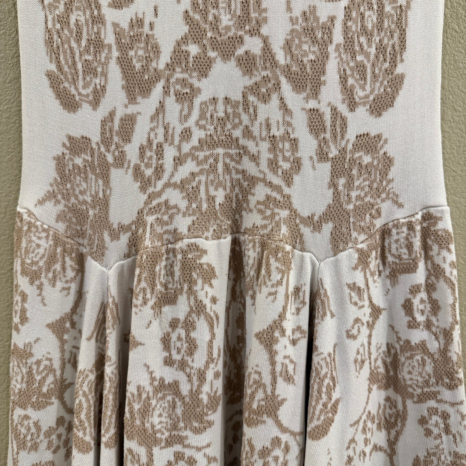 Torn by Ronny Kobo Patricia Dove Swing Dress L Tan Floral Jacquard Ladylike