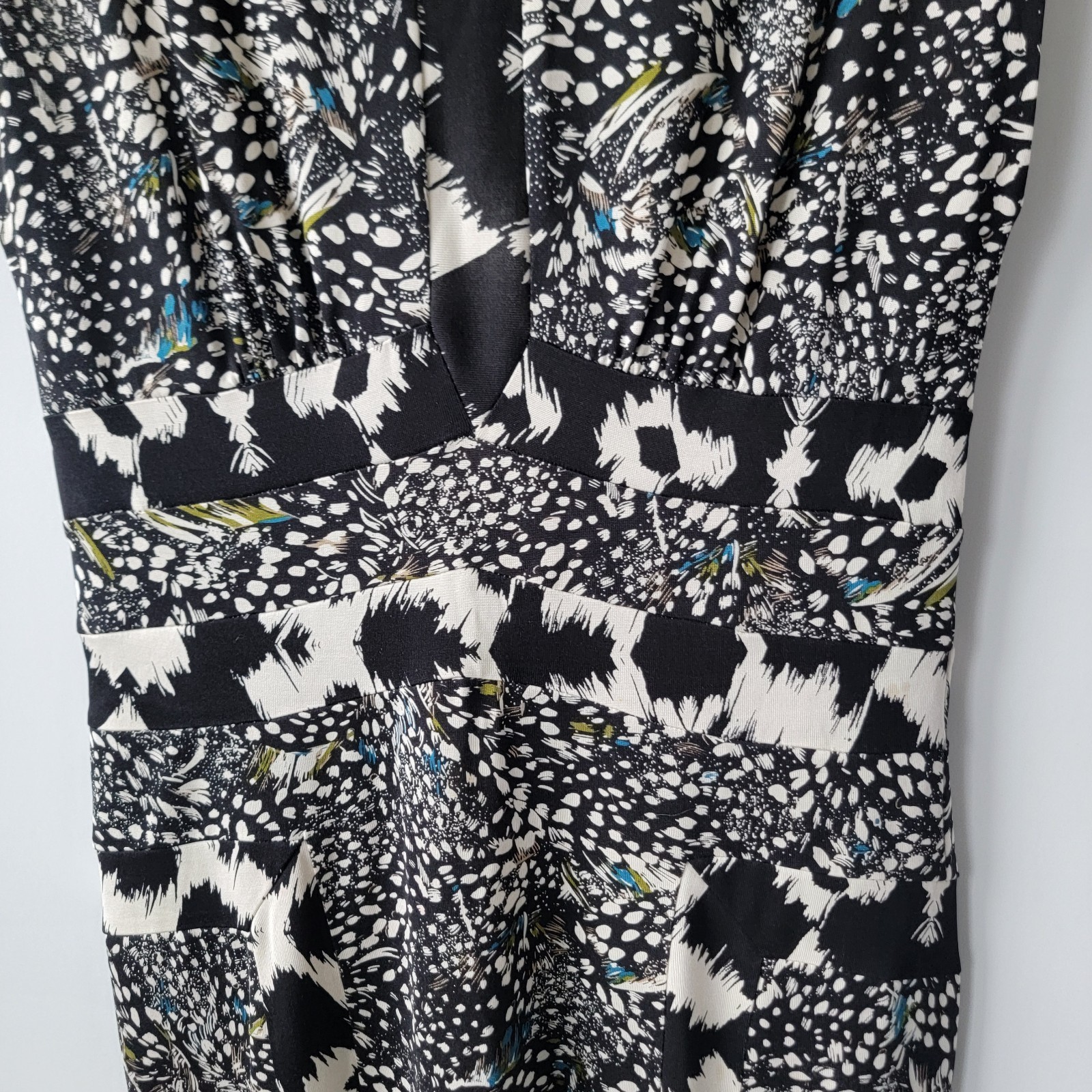 Diane von Furstenberg womens 100% silk Stirling sheath dress size 10 sleeveless