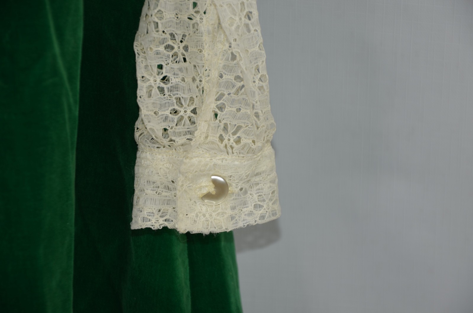 Mod Go Go Green Velvet Mini Dress Vintage 60s Mid Shift XS Lace Holiday A-Line