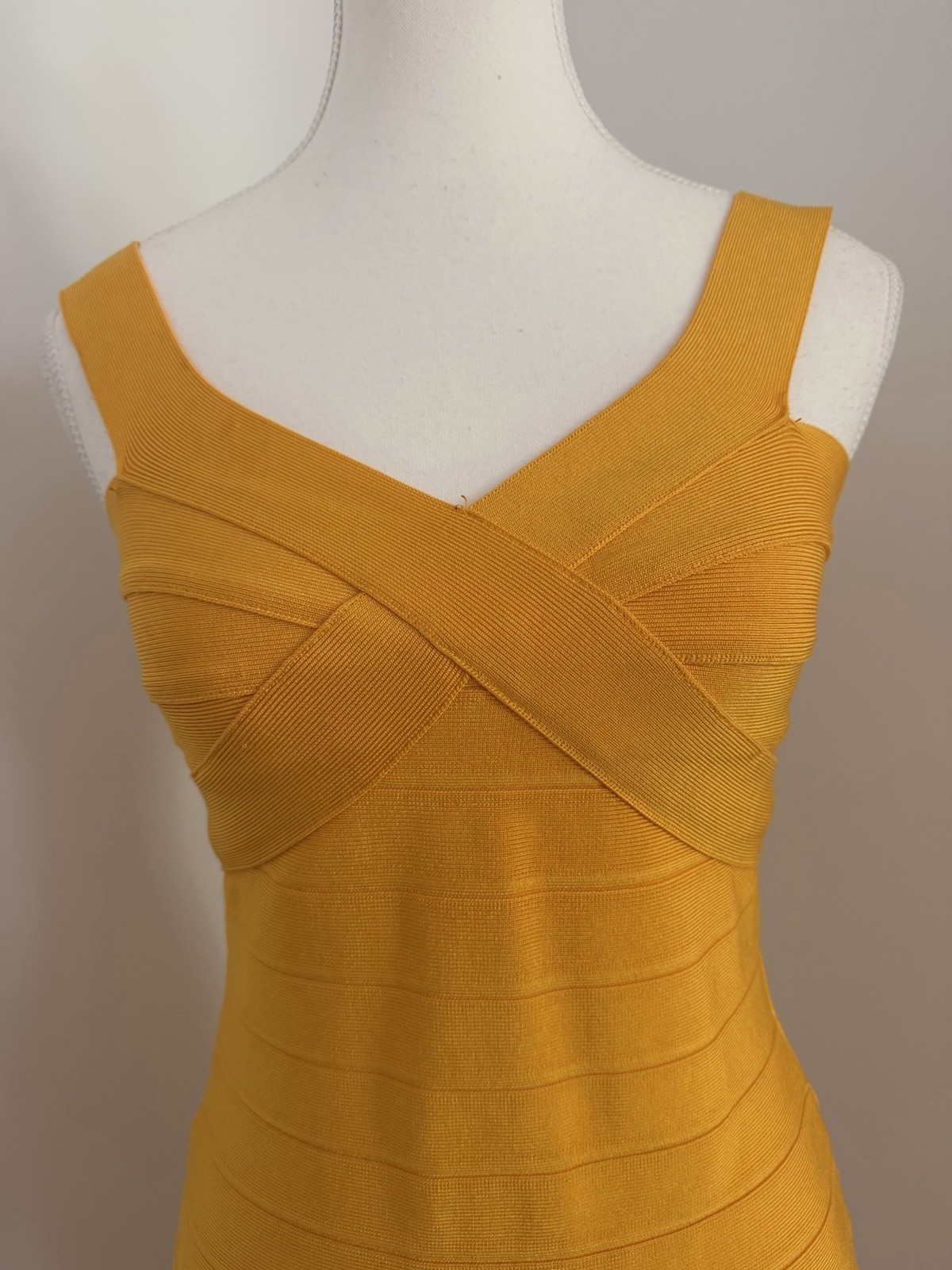 Yellow Solid Bandage Bodycon Knee Length Dress V-Neck Strappy Sleeve Zip Size S