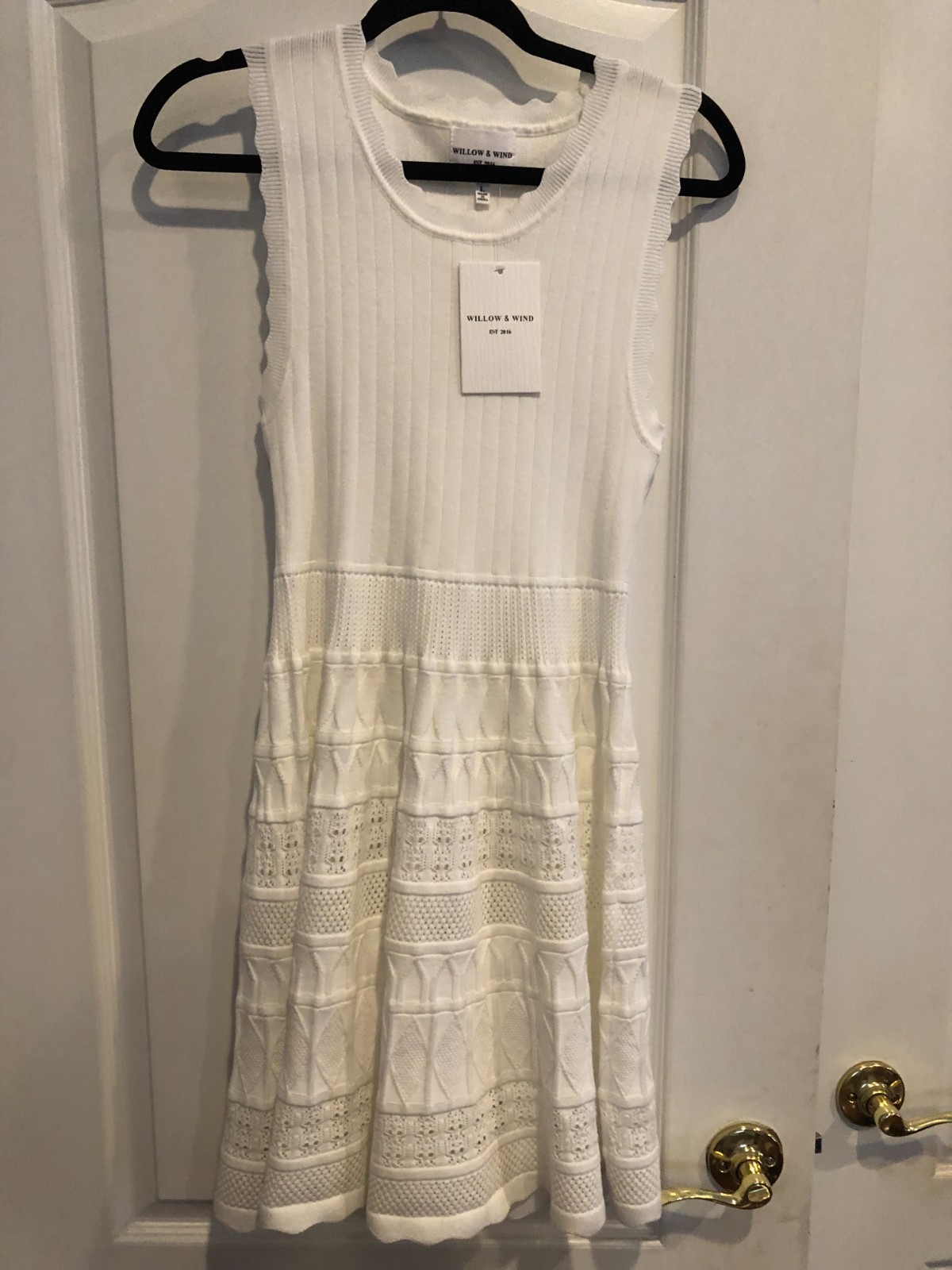 NWT Willow & Wind White Knit Sleeveless Fit and Flare Mini Dress – Size Large