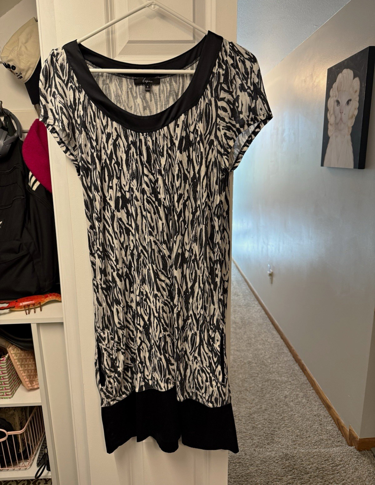 Vintage express Black/White Zebra Print Knit Shift Dress Scoop Neck Short S