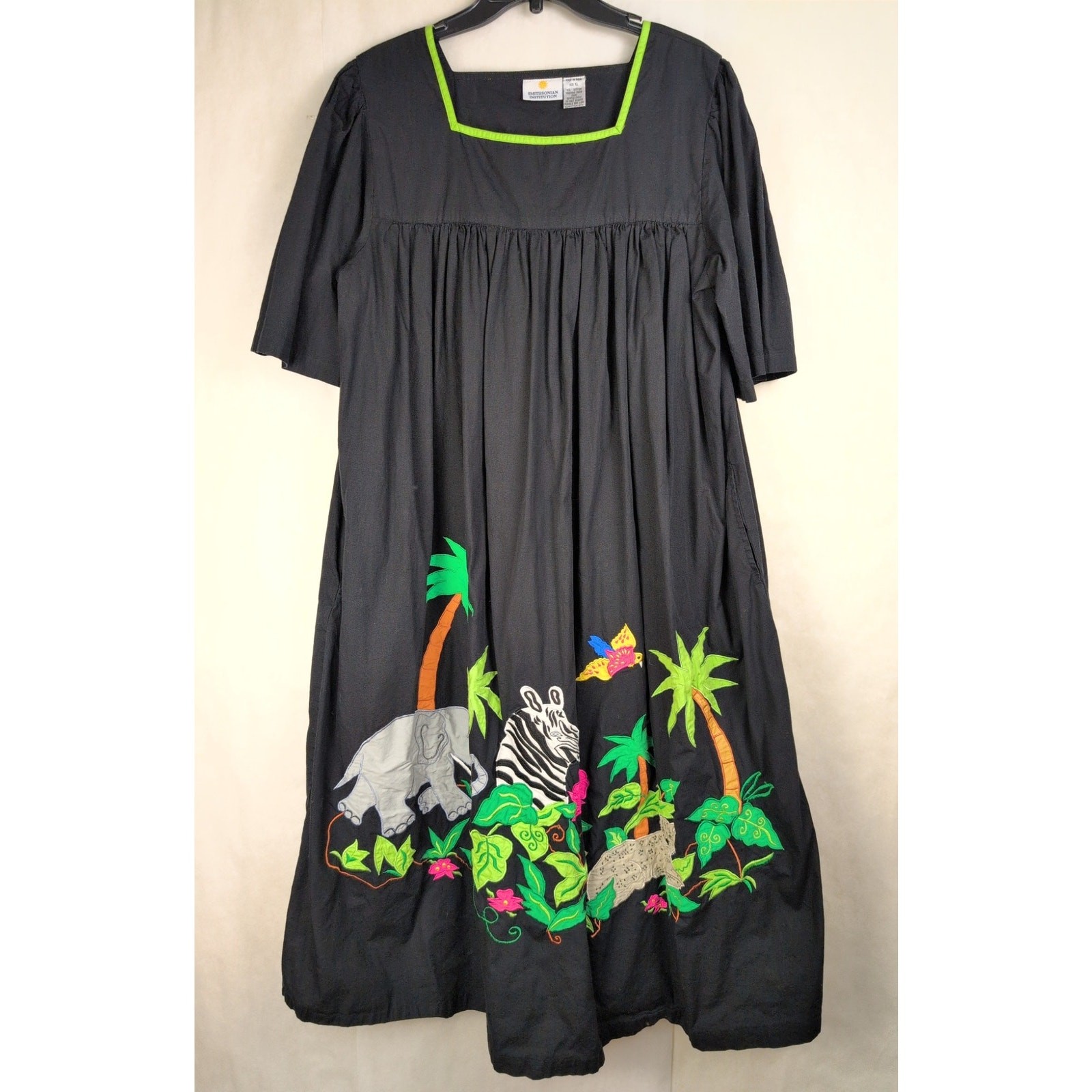 Vintage Smithsonian Institution jungle animal embroidered house dress XL Black