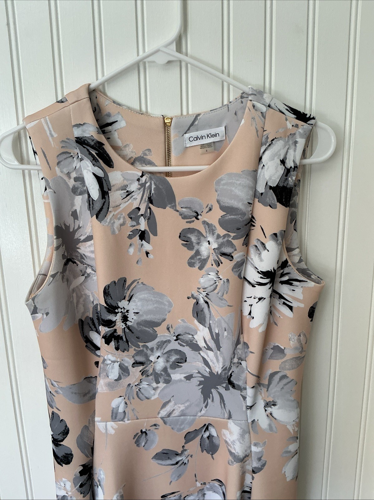 Calvin Klein Peach & Multicolor Floral Sleeveless Fit & Flare Dress 6 Gold Zip