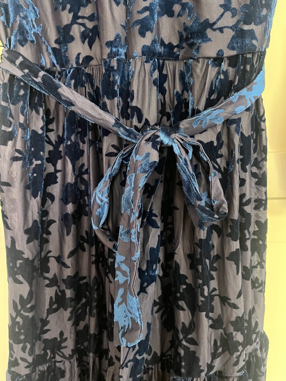 Maison Tara Navy Royal Blue Velvet Mock Neck Lined Belt Maxi Dress Size 4 Formal