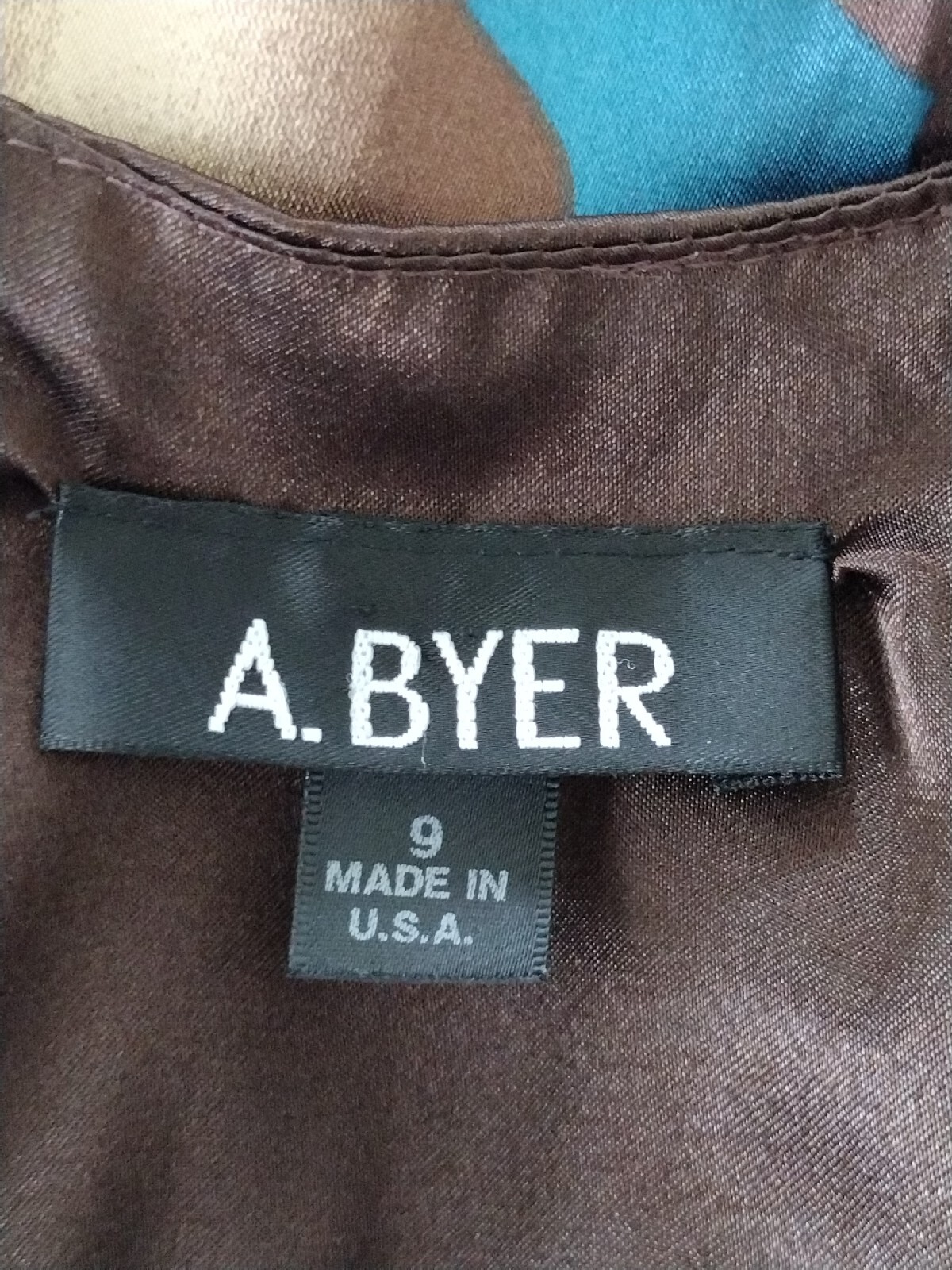 Woman A. Byer SATIN KNEE PULLOVER DRESS W/BACK TIE BELT Size 9 V-Neck Sleeveless