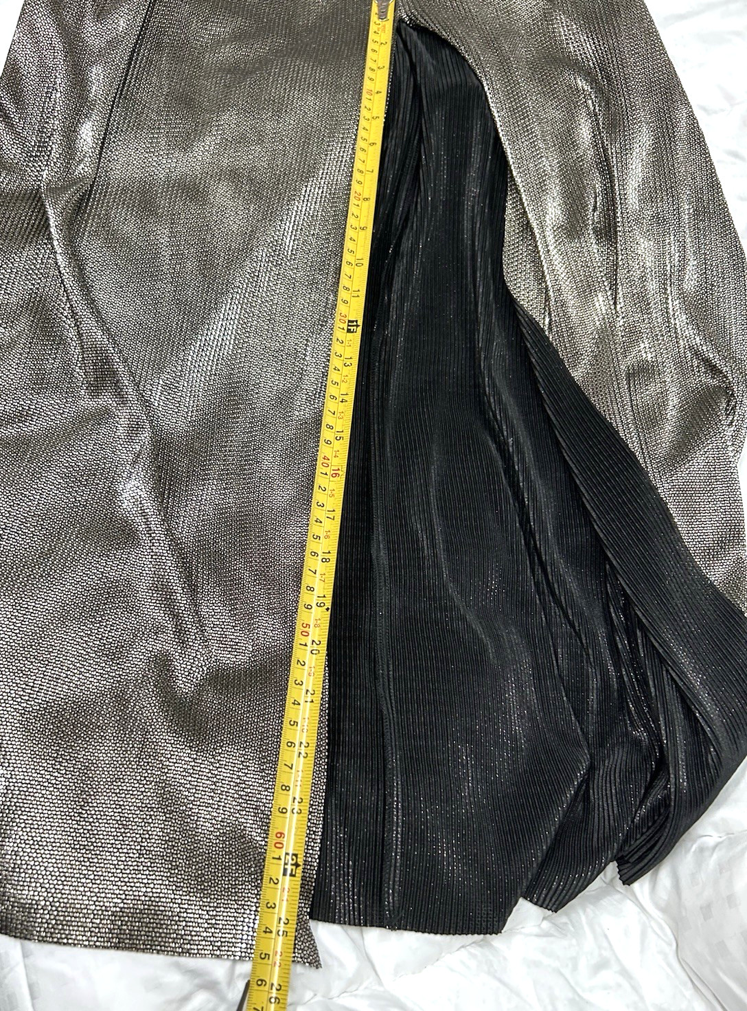 BCBGeneration Maxi Dress Crisscross Black Gold Metallic Size 10 NWT Front Split