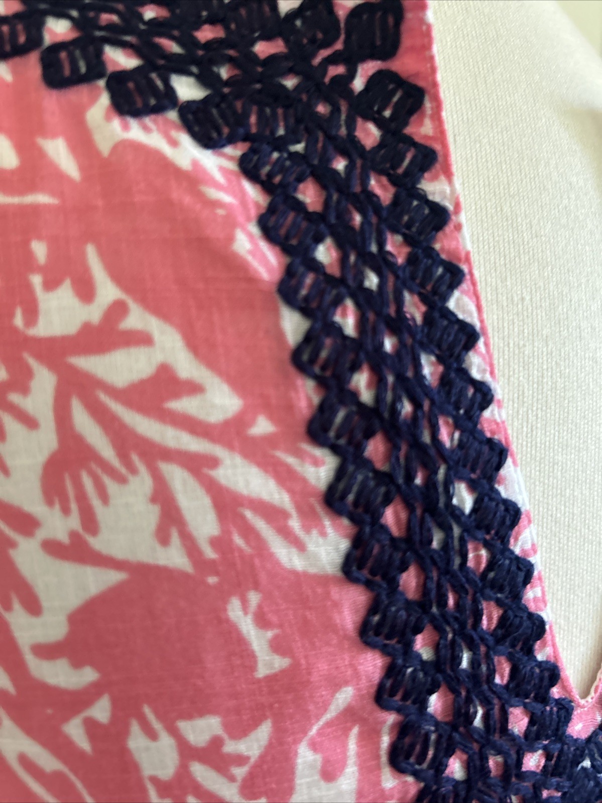 Vineyard Vines Spring Summer Dress Size 4 With Embroidery Trim Work