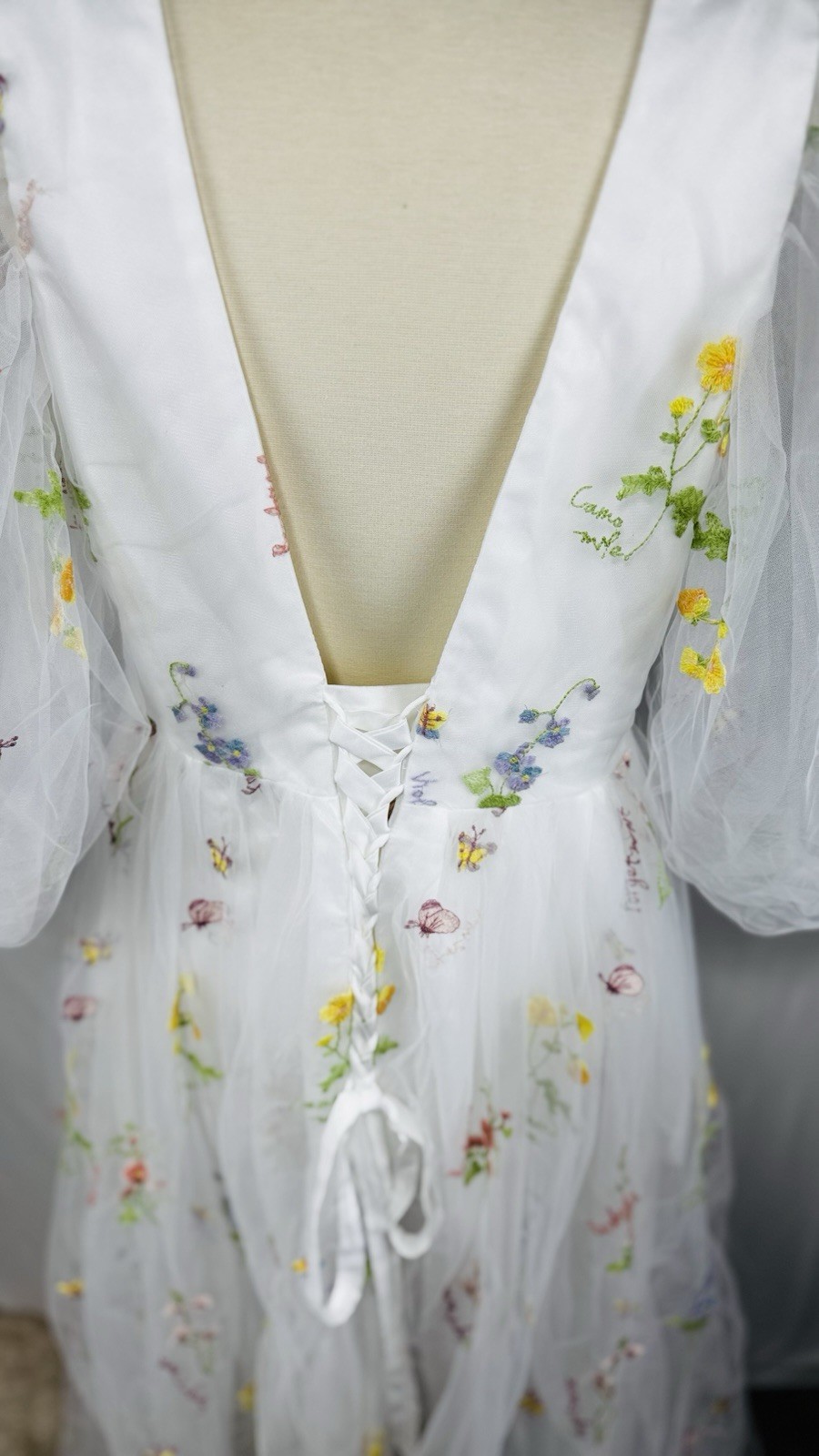 Whimsical Wildflower Embroidered Dress Tulle Puffy Sleeve Corset Back Size M