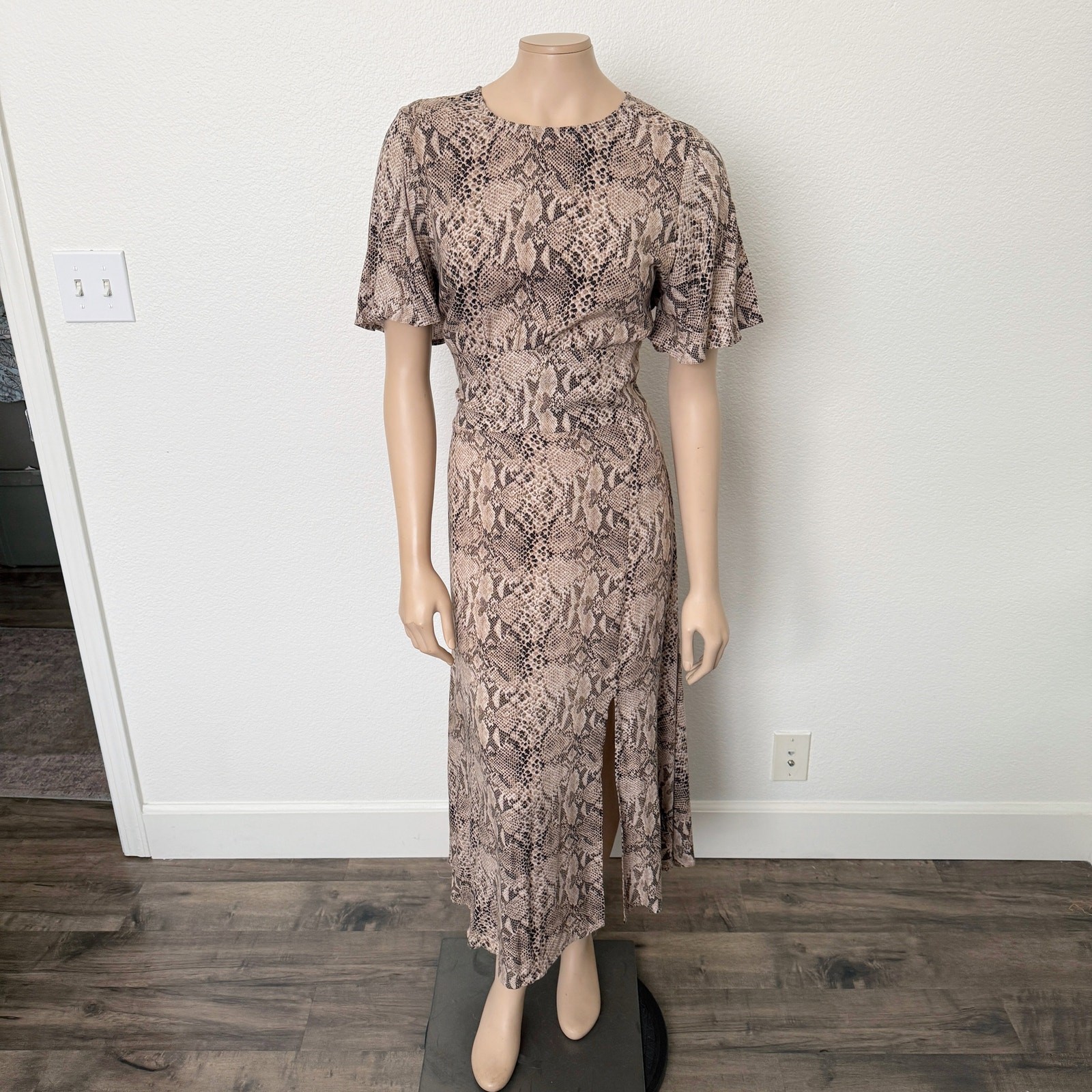 Free Press Sz Large L Snake Print Side Slit Crew Neck Flutter Sleeve Midi Dress