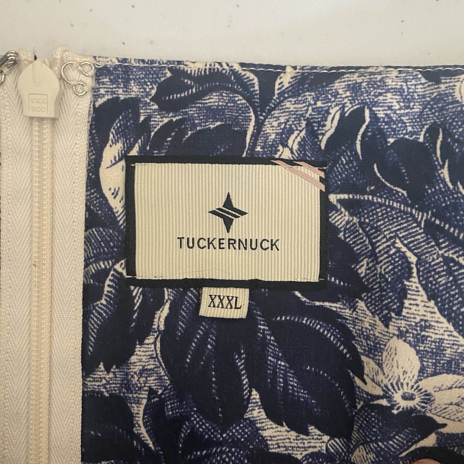 TUCKERNUCK EIRA DRESS NAVY CREAM SLEEVELESS DRESS WITH POCKETS SIZE XXXL.